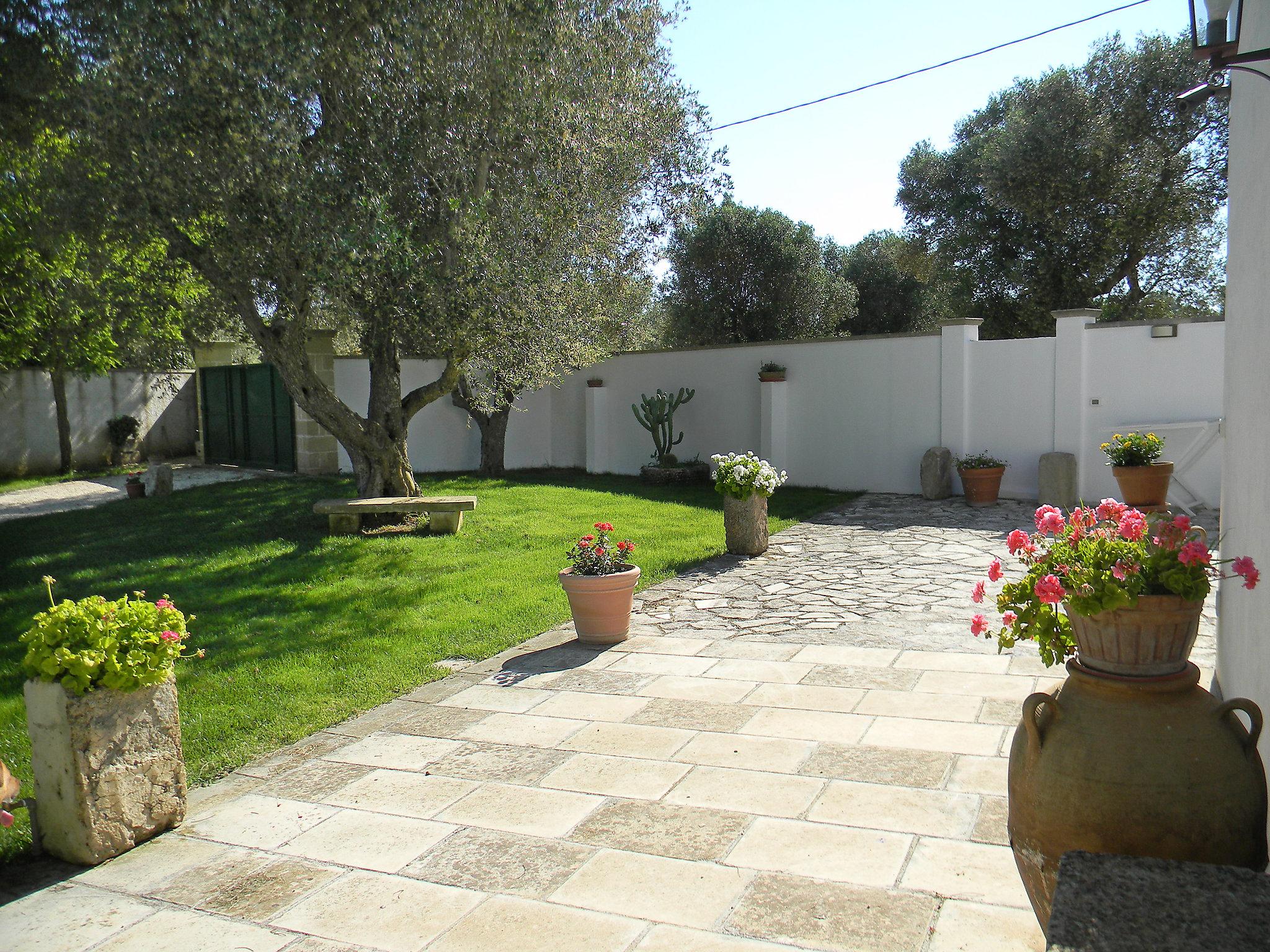 Foto 4 - Haus mit 2 Schlafzimmern in Ortelle mit garten und blick aufs meer