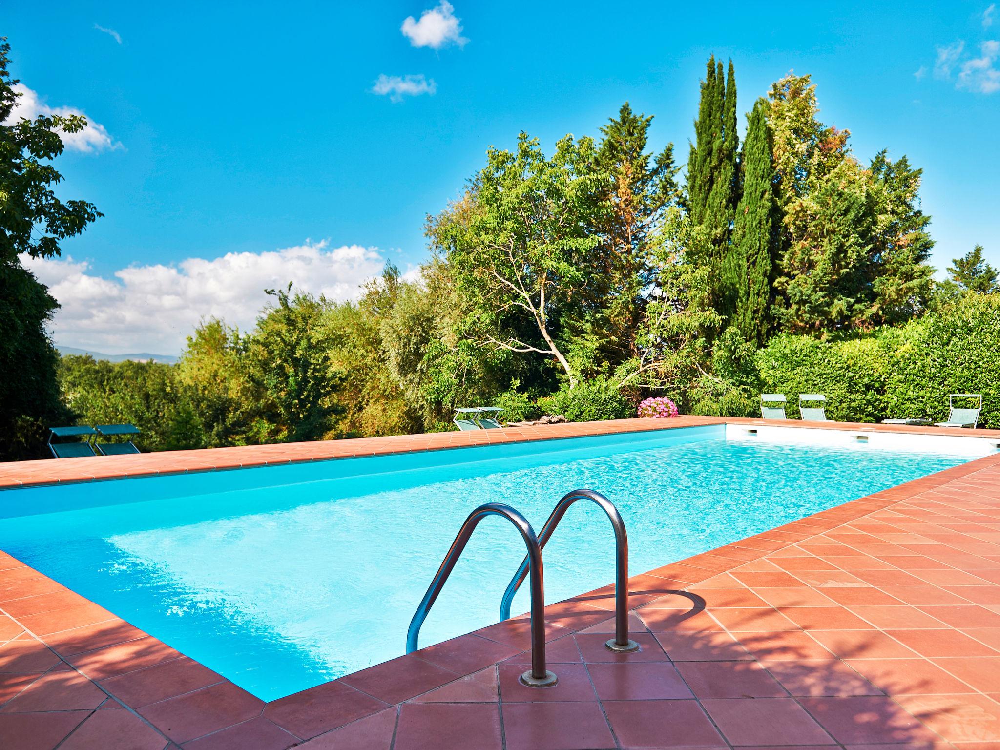 Photo 23 - 1 bedroom House in Colle di Val d'Elsa with swimming pool and garden