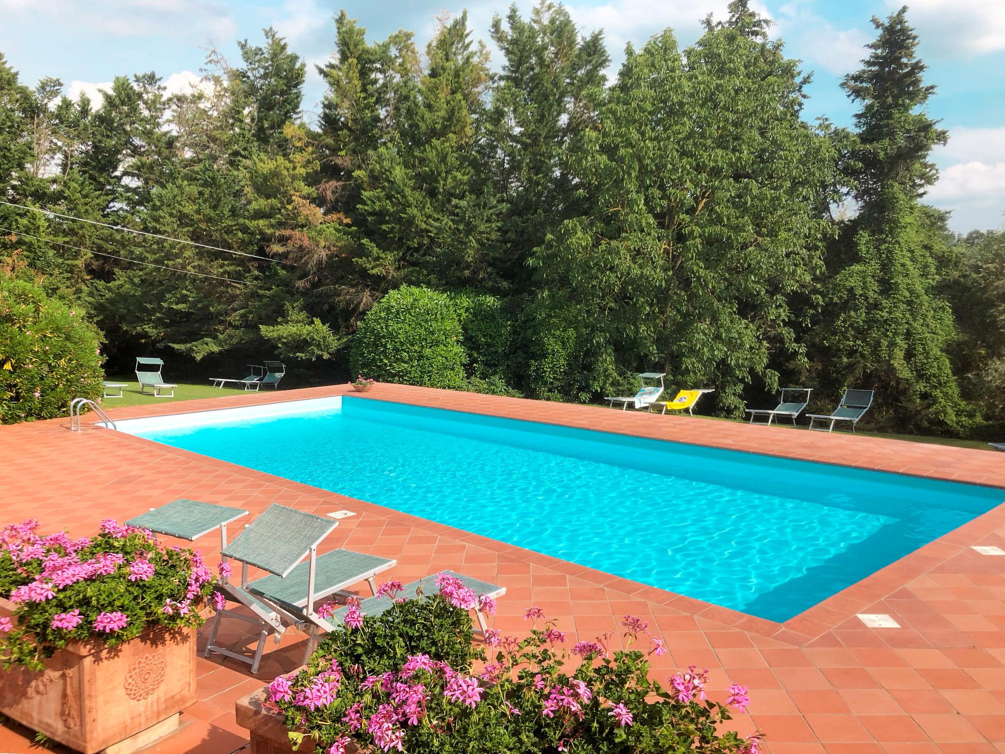 Foto 2 - Casa de 1 quarto em Colle di Val d'Elsa com piscina e jardim