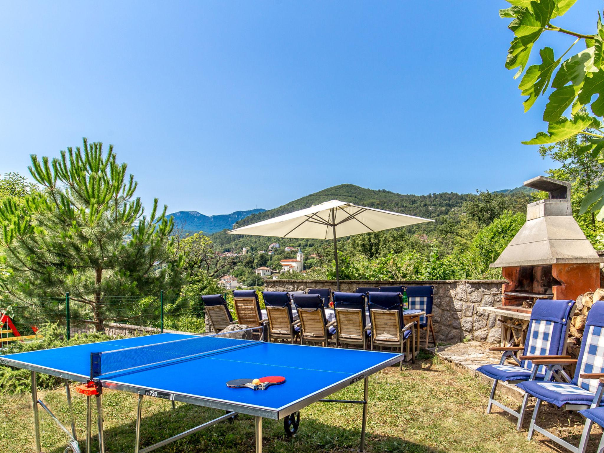Foto 22 - Casa de 7 habitaciones en Opatija con piscina privada y vistas al mar