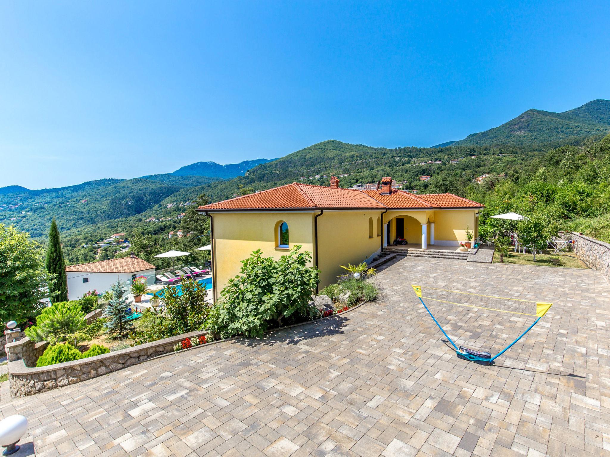 Photo 48 - Maison de 7 chambres à Opatija avec piscine privée et vues à la mer