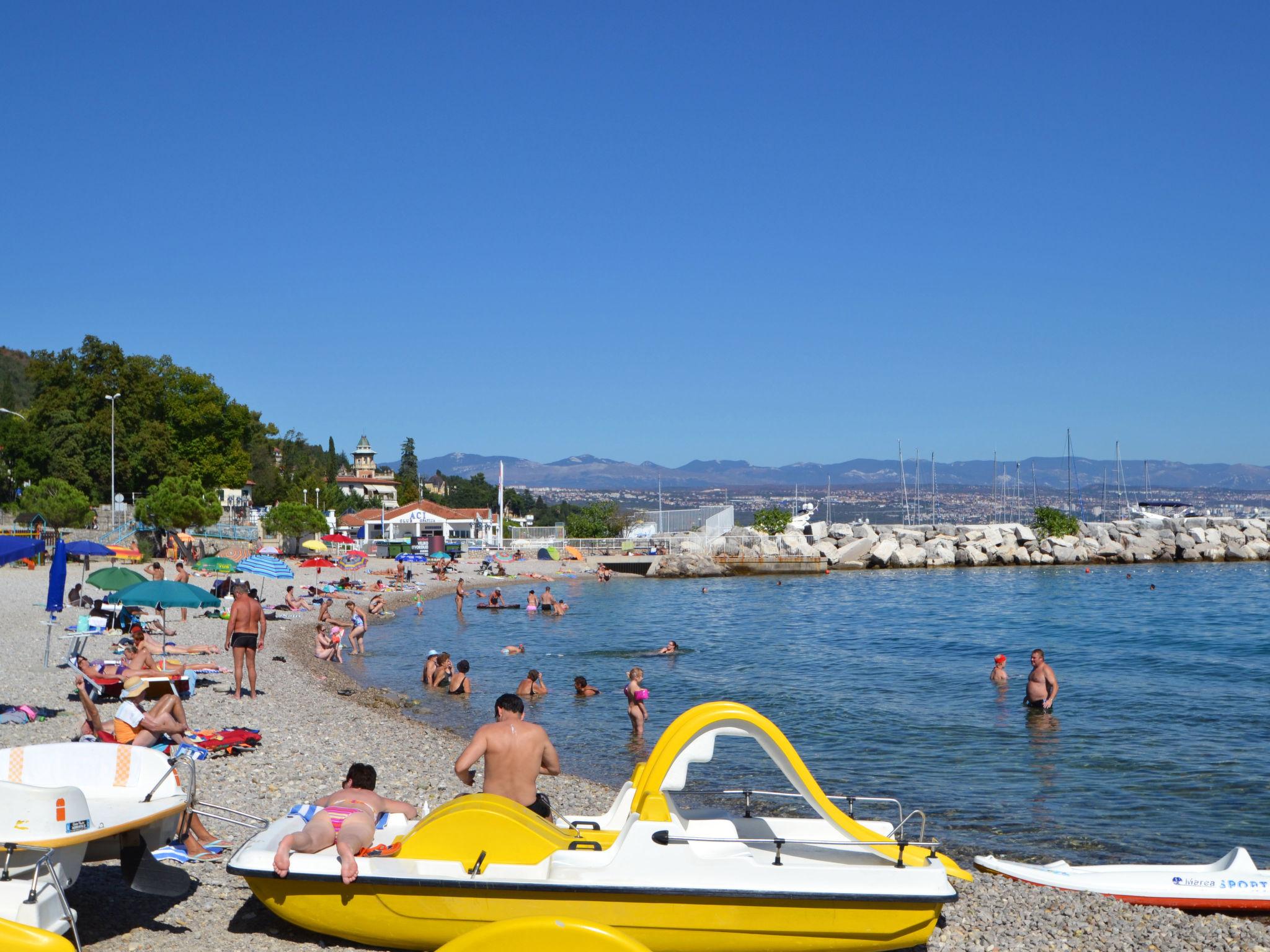 Foto 54 - Casa de 7 habitaciones en Opatija con piscina privada y vistas al mar