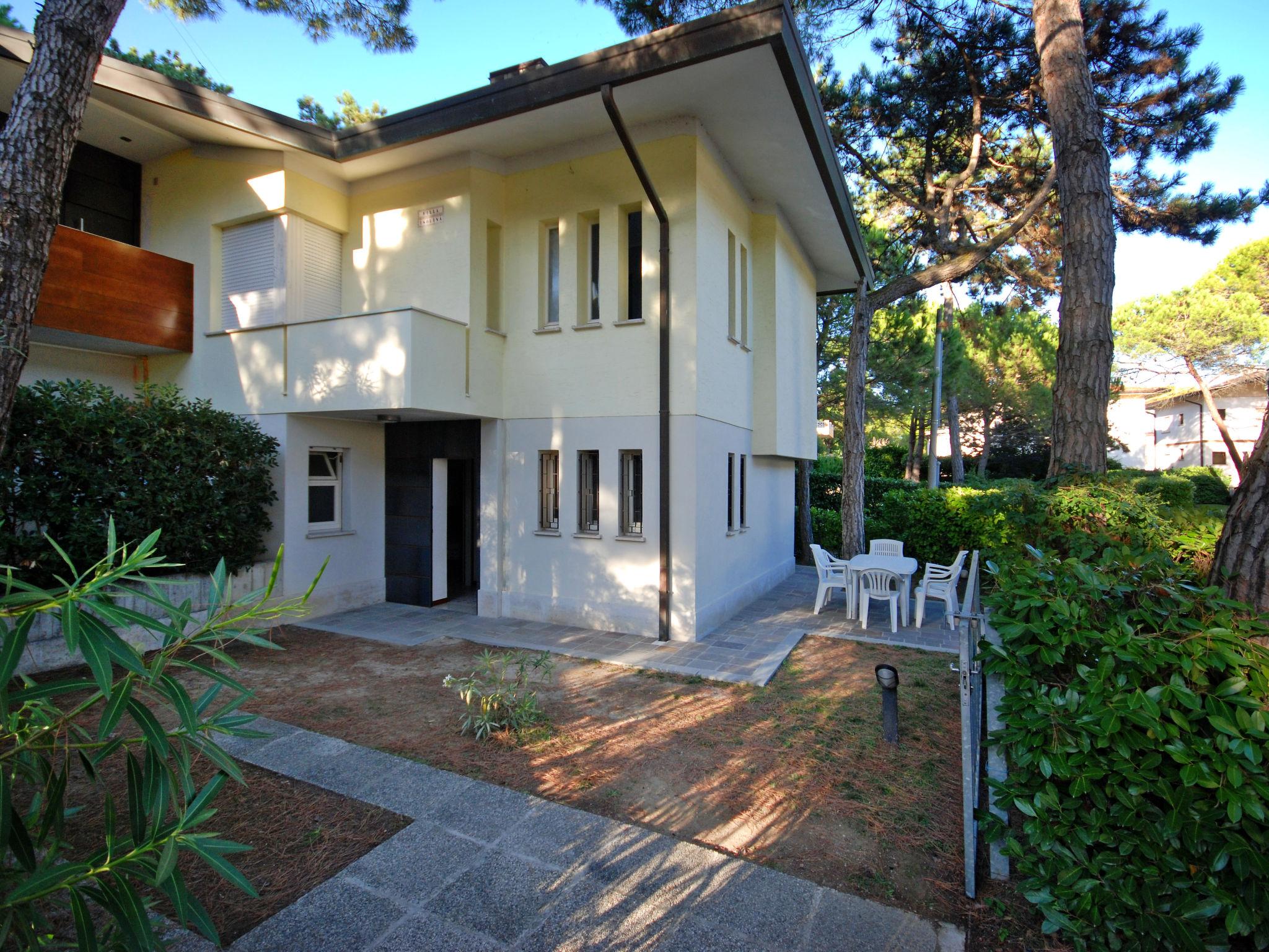 Photo 14 - Appartement de 2 chambres à Lignano Sabbiadoro avec jardin et vues à la mer