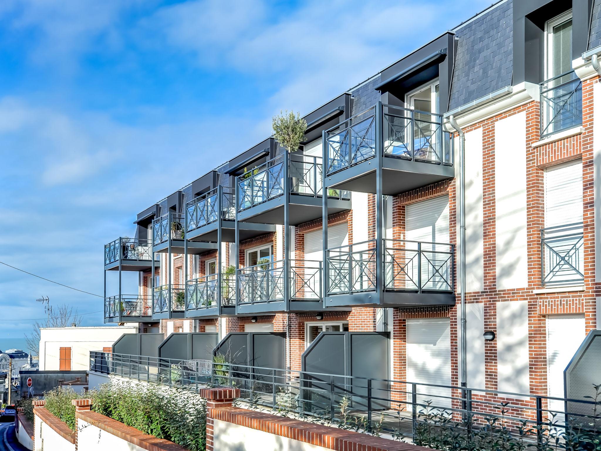 Foto 16 - Apartment mit 1 Schlafzimmer in Trouville-sur-Mer mit blick aufs meer