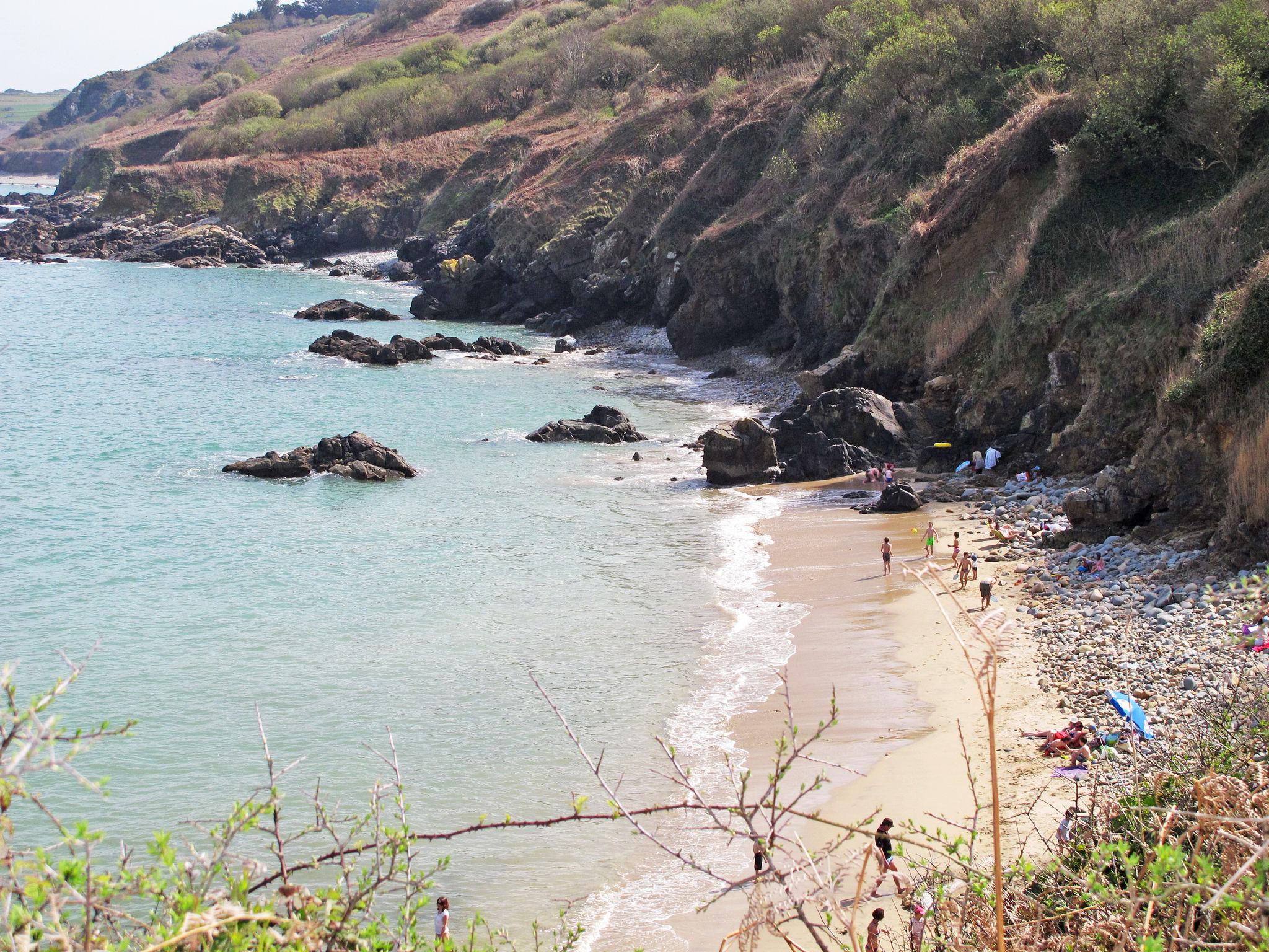 Photo 38 - Maison de 3 chambres à Guimaëc avec piscine privée et vues à la mer