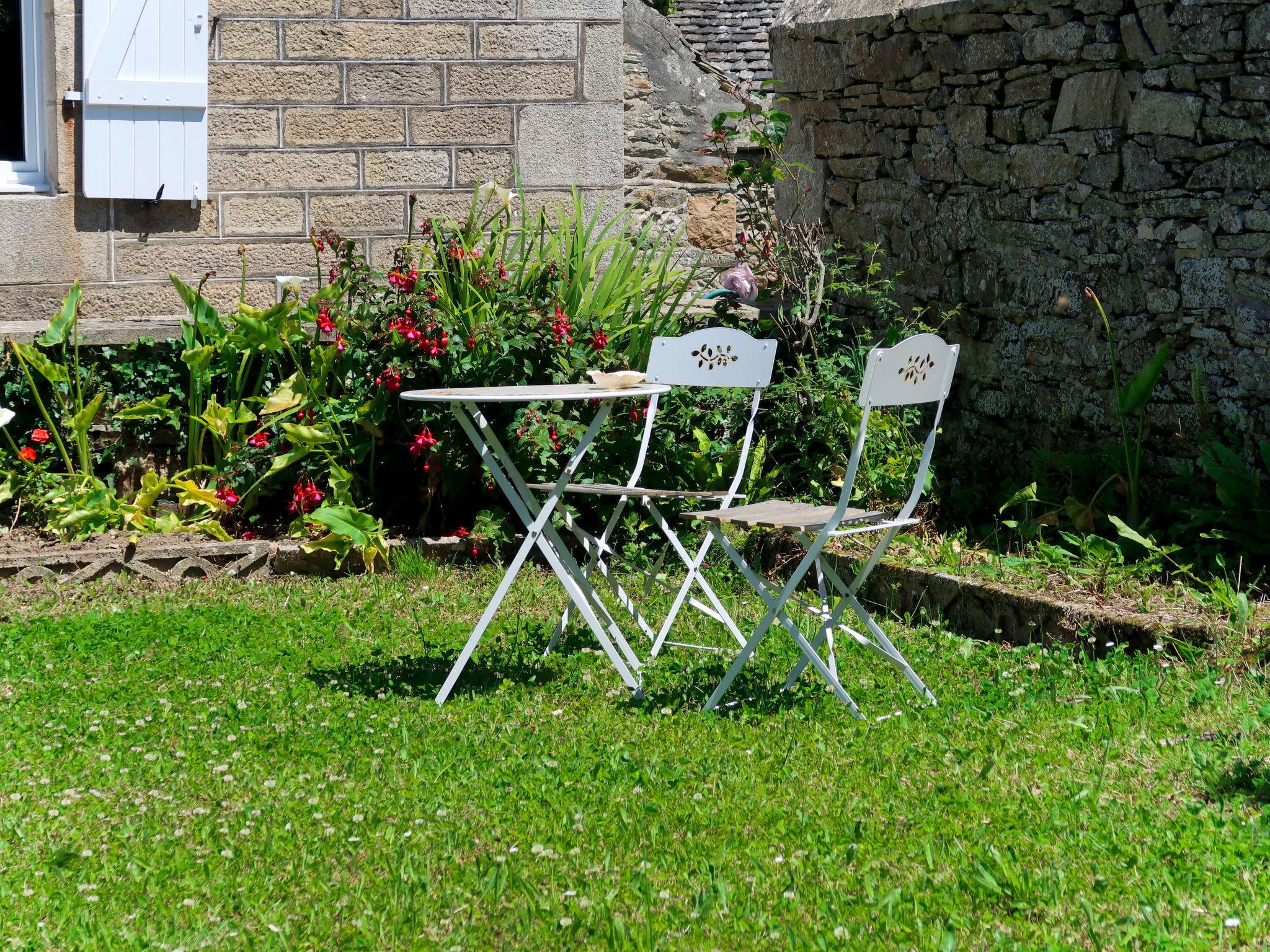 Photo 21 - Maison de 4 chambres à Guimaëc avec jardin et terrasse