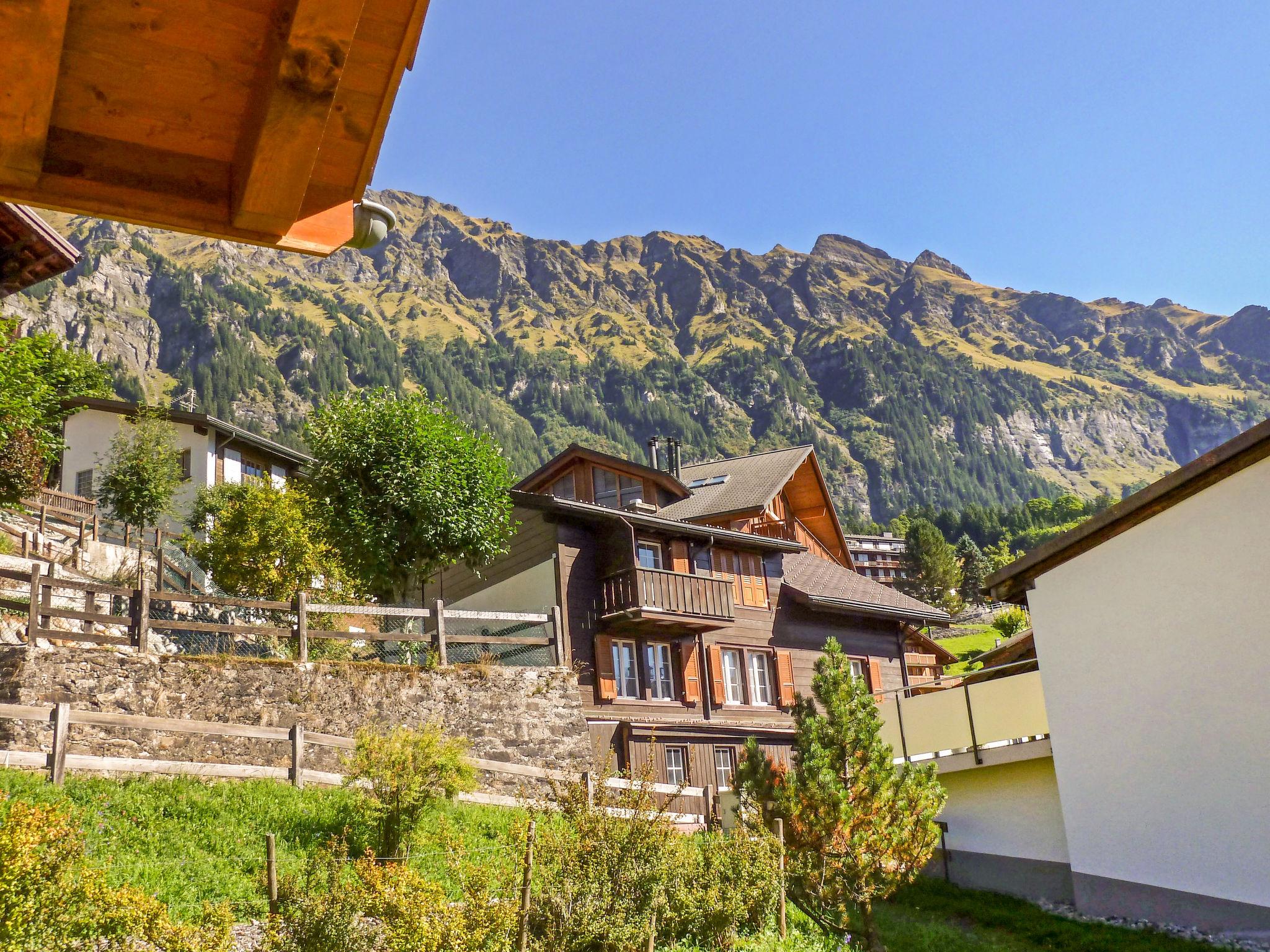 Foto 10 - Apartamento de 2 habitaciones en Lauterbrunnen con vistas a la montaña