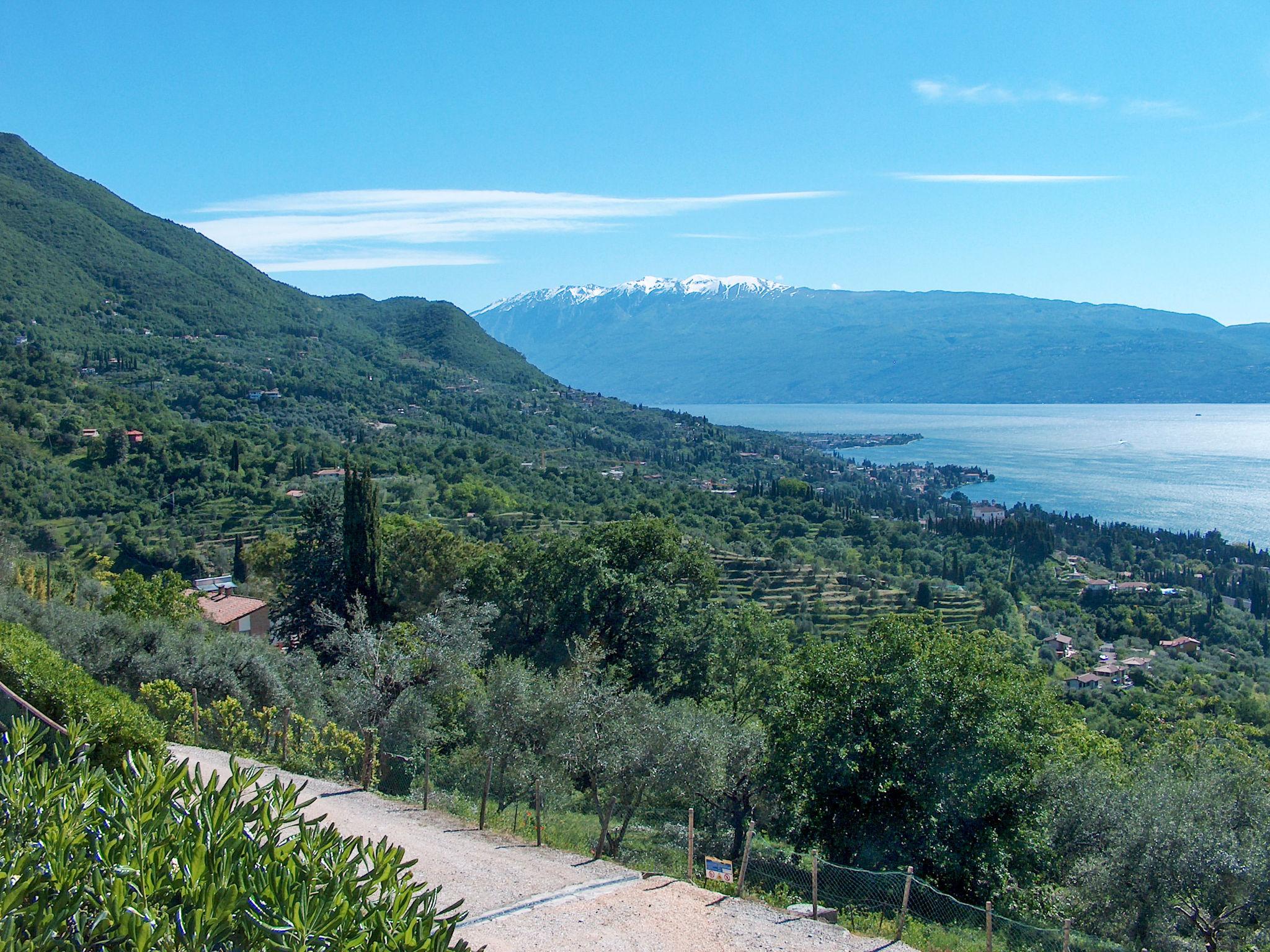 Photo 14 - Maison de 1 chambre à Gardone Riviera avec jardin et vues sur la montagne