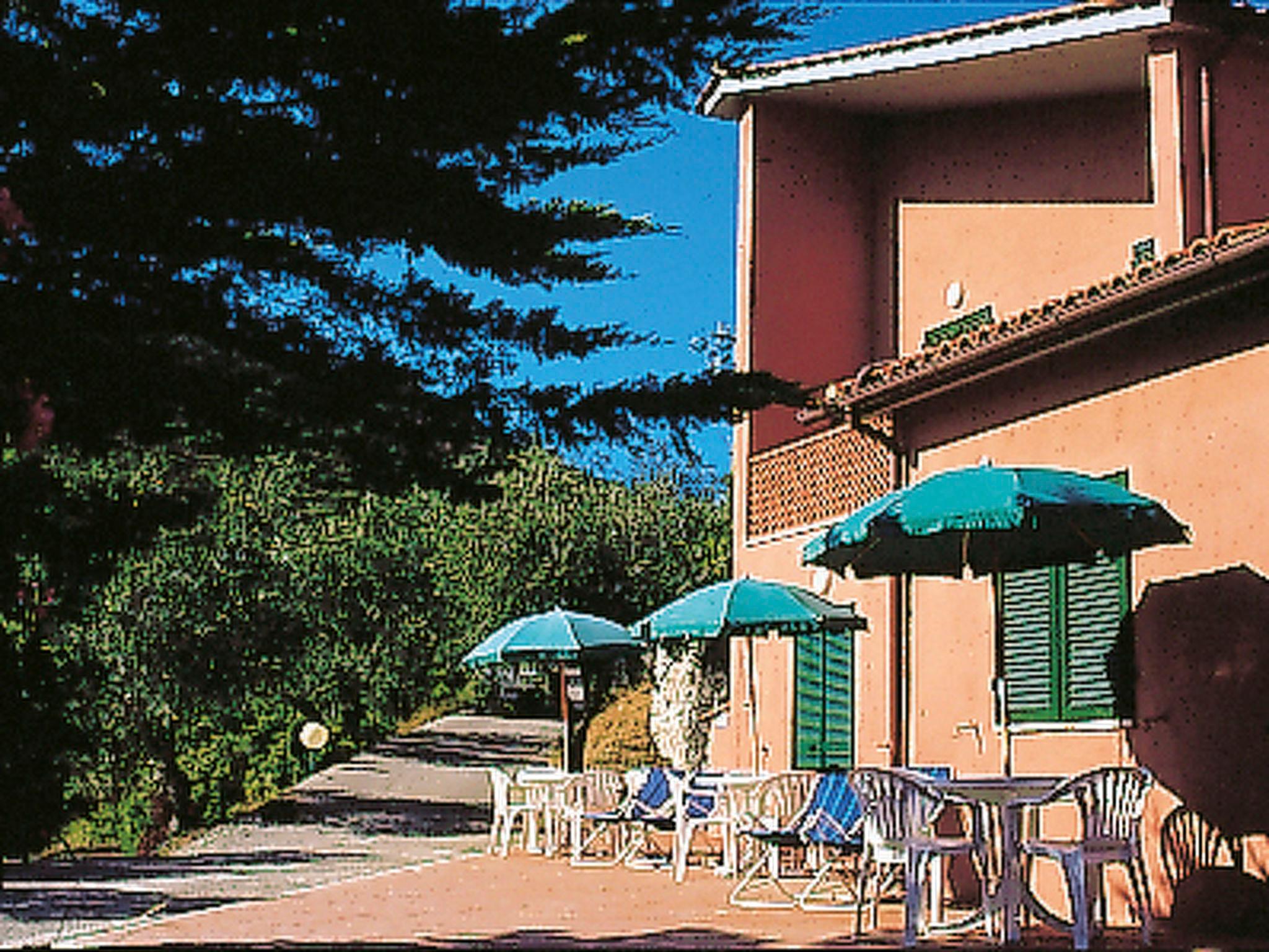 Photo 14 - 1 bedroom Apartment in Capoliveri with garden and terrace