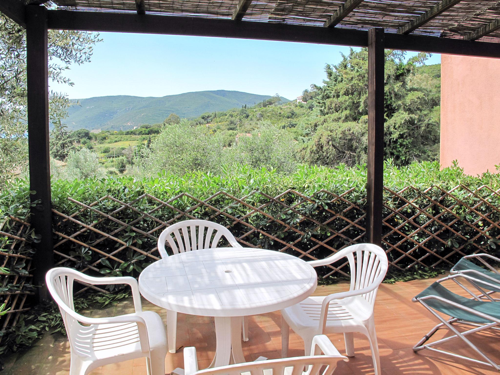 Photo 3 - Appartement de 1 chambre à Capoliveri avec jardin et terrasse