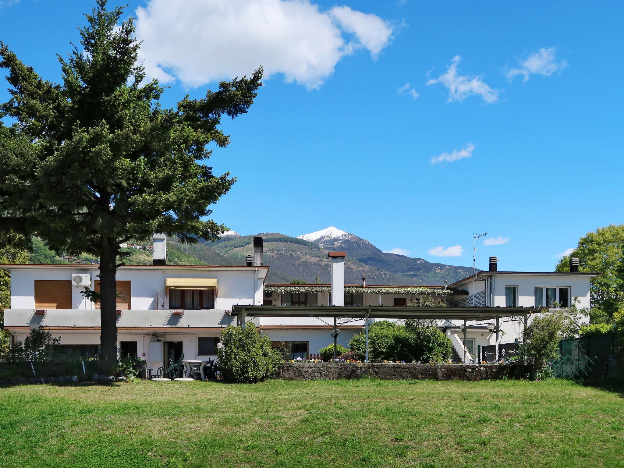 Foto 14 - Appartamento con 2 camere da letto a Domaso con terrazza e vista sulle montagne