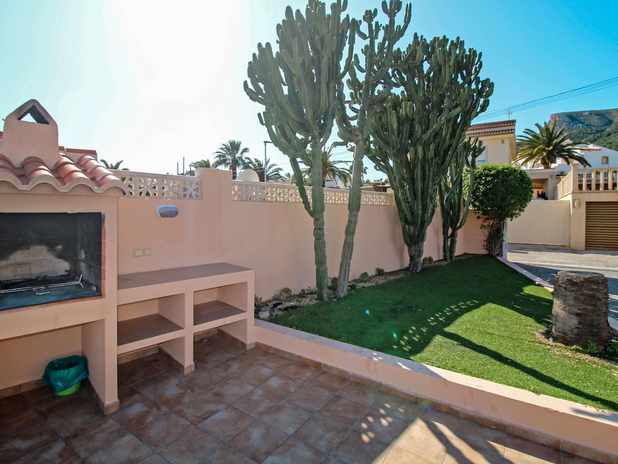 Photo 3 - 5 bedroom House in Calp with private pool and garden