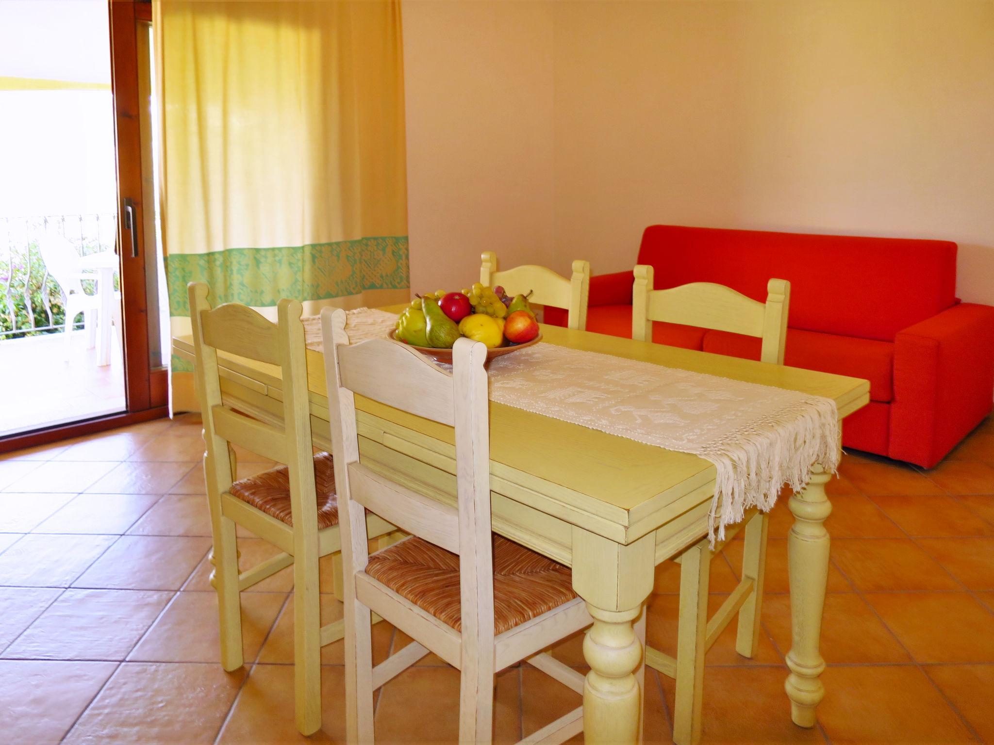 Photo 11 - 1 bedroom Apartment in Badesi with swimming pool and garden