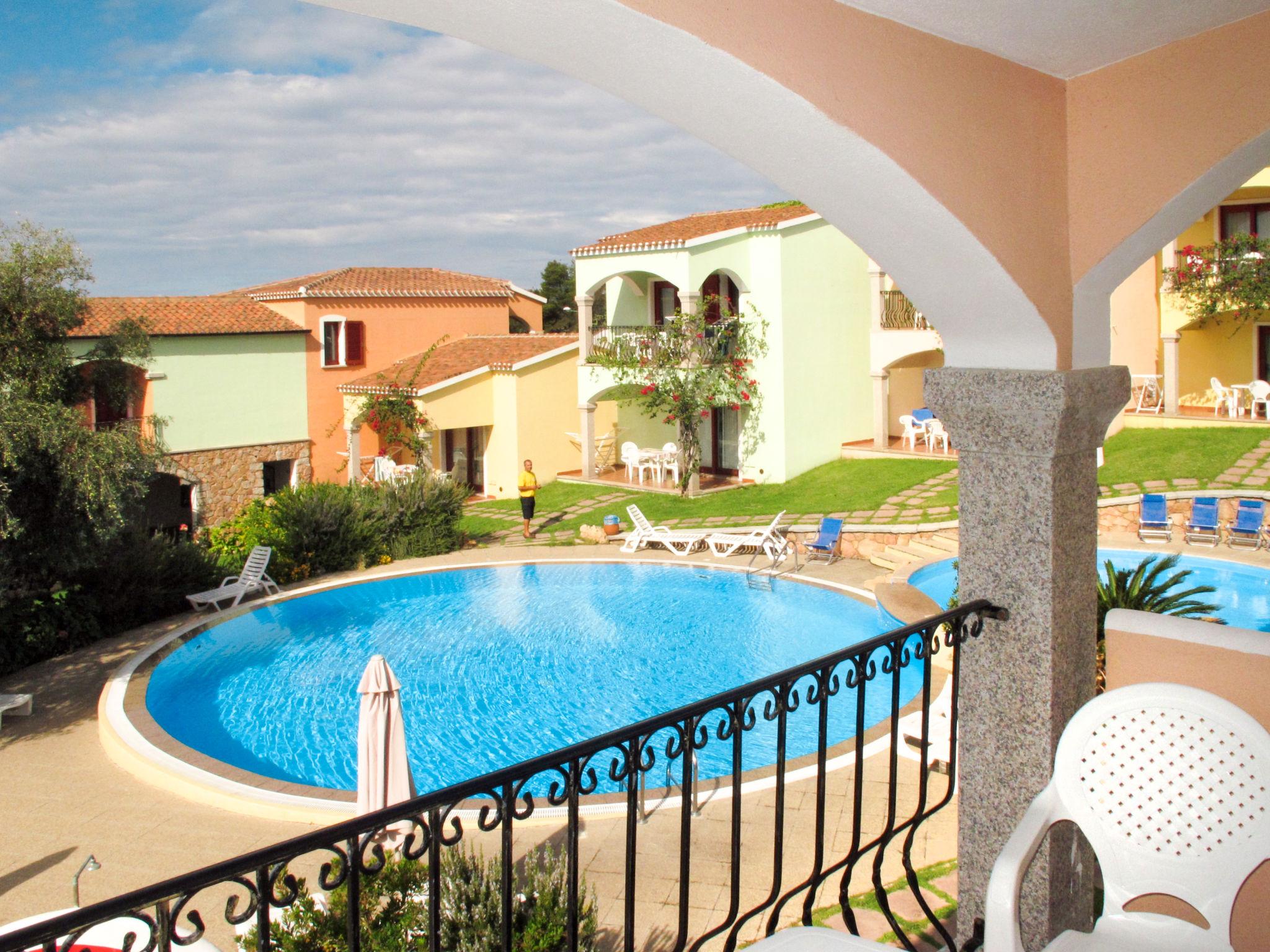 Foto 4 - Apartamento de 2 habitaciones en Badesi con piscina y vistas al mar