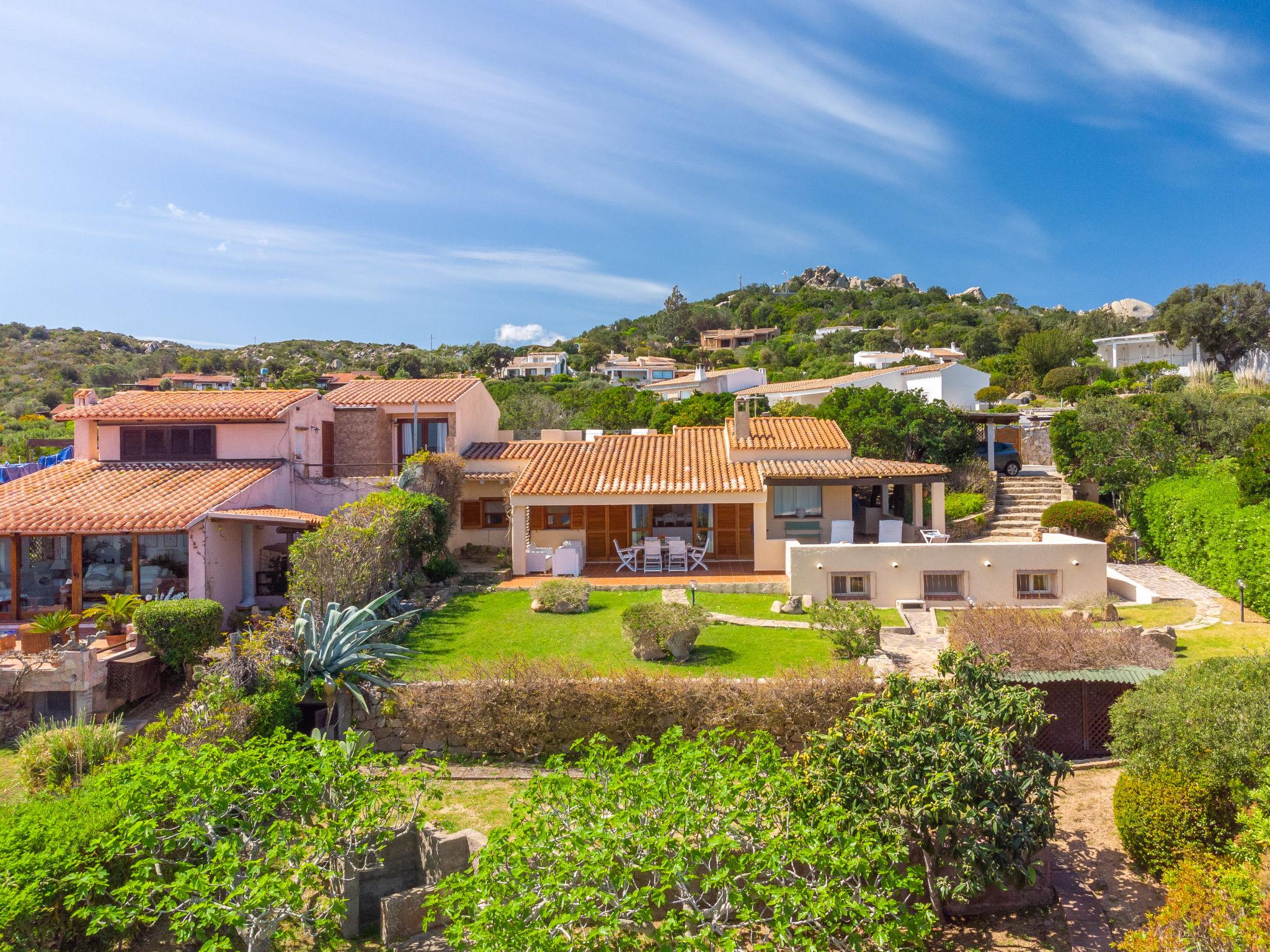 Foto 1 - Haus mit 4 Schlafzimmern in Palau mit garten und blick aufs meer