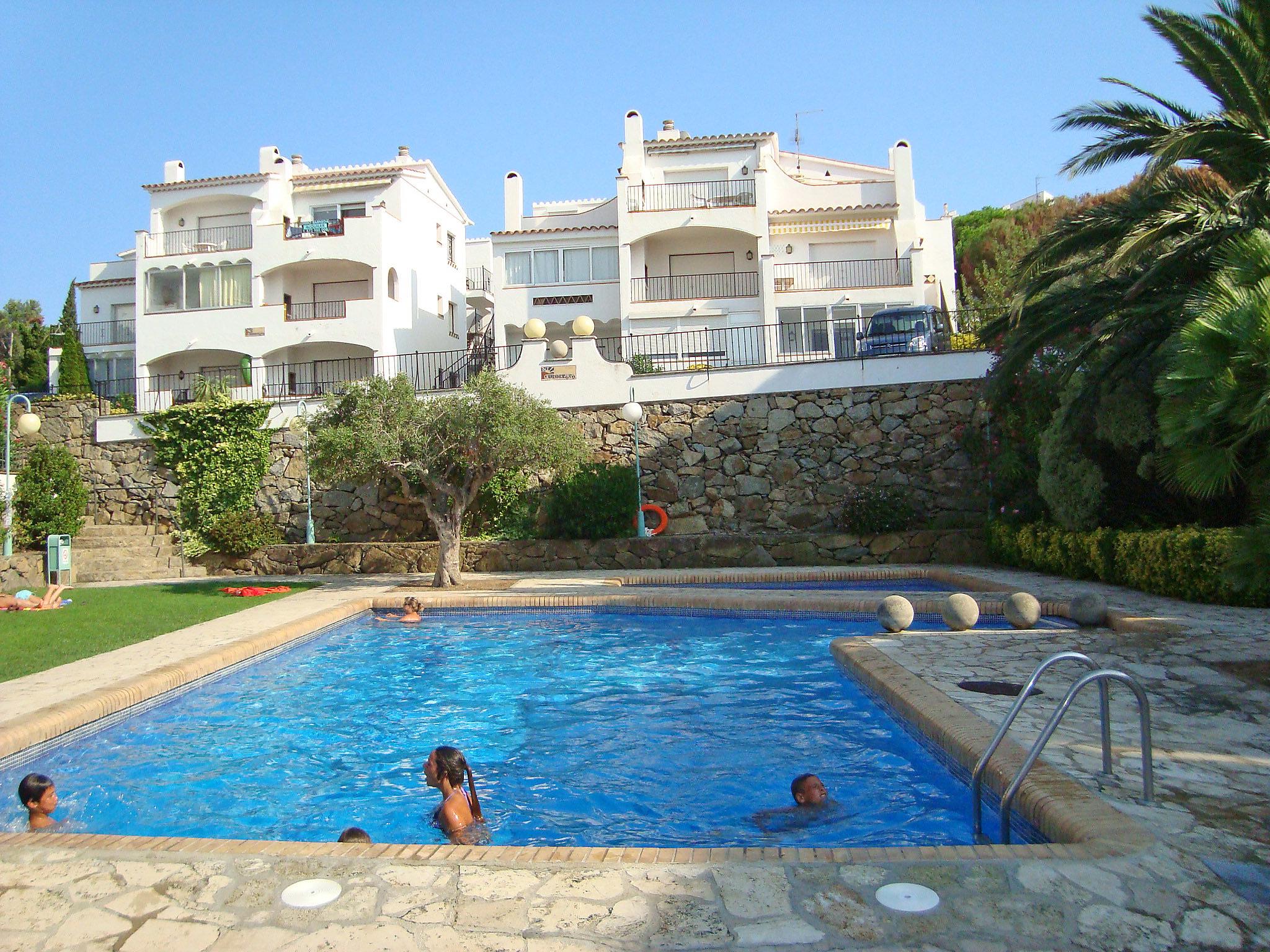 Foto 17 - Apartamento de 1 quarto em Roses com piscina e vistas do mar
