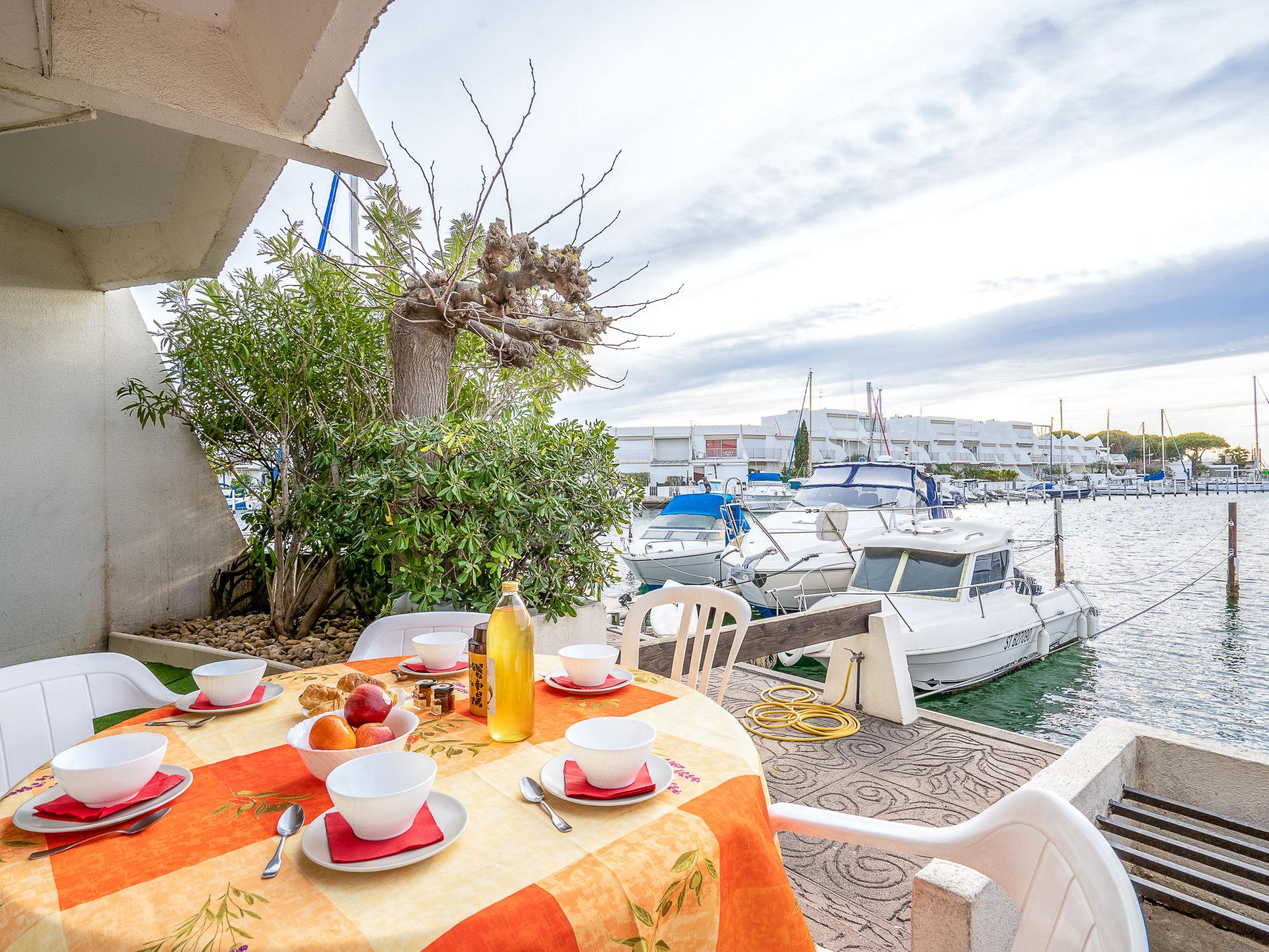 Foto 16 - Appartamento con 2 camere da letto a Le Grau-du-Roi con terrazza e vista mare