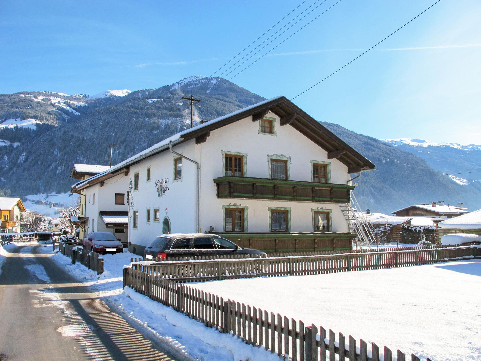 Photo 15 - Appartement de 2 chambres à Fügen avec vues sur la montagne