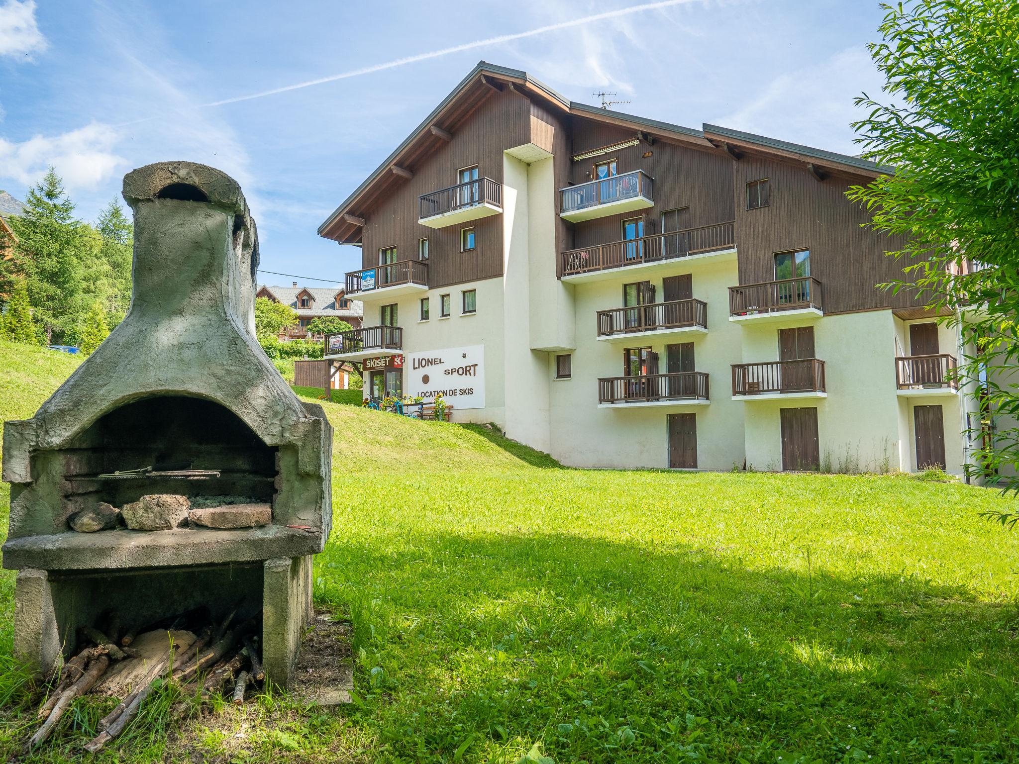 Foto 19 - Apartamento de 2 habitaciones en Saint-Pancrace con terraza y vistas a la montaña