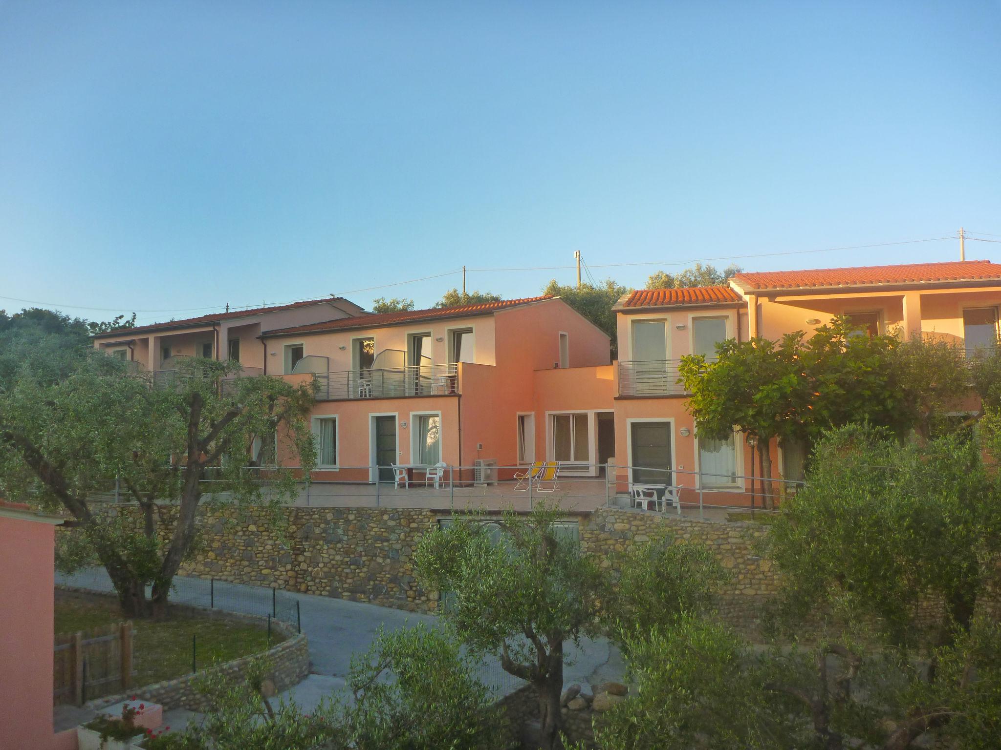 Photo 5 - Appartement de 1 chambre à Imperia avec piscine et vues à la mer