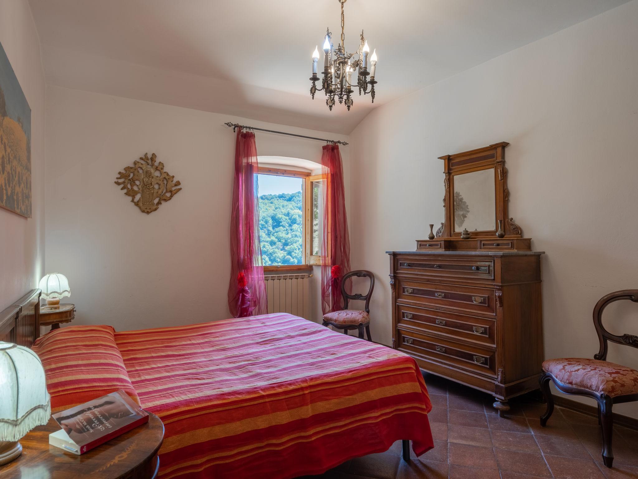 Photo 15 - 5 bedroom House in Vicchio with private pool and garden