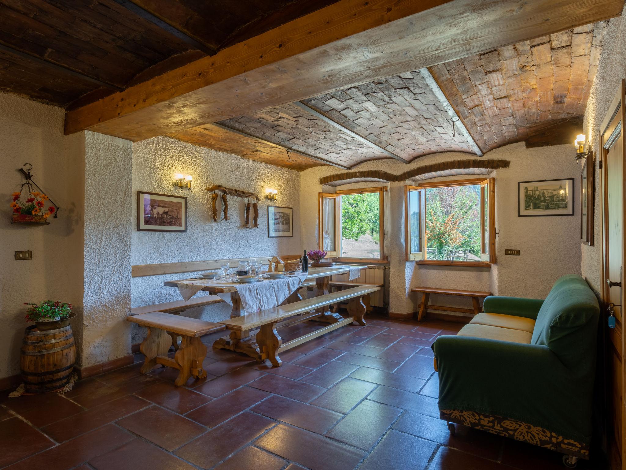 Foto 5 - Casa con 5 camere da letto a Vicchio con piscina privata e giardino