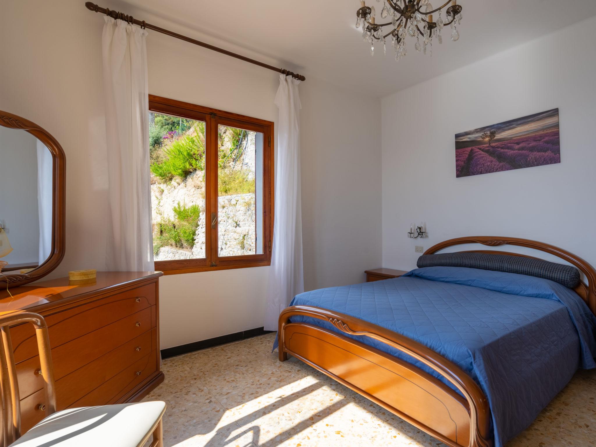 Foto 7 - Appartamento con 1 camera da letto a Ventimiglia con terrazza e vista mare