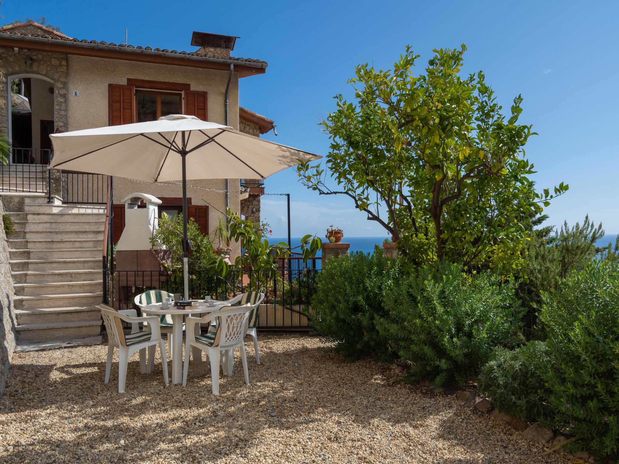 Foto 12 - Apartamento de 1 habitación en Ventimiglia con terraza y vistas al mar