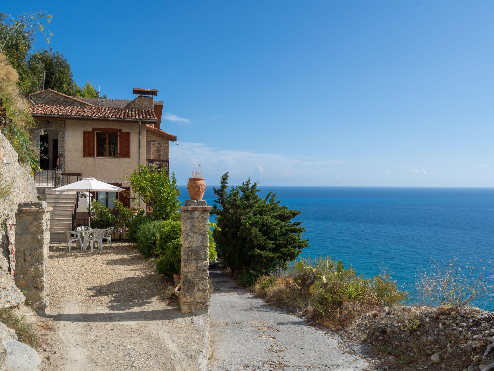 Foto 13 - Apartamento de 1 quarto em Ventimiglia com terraço e vistas do mar