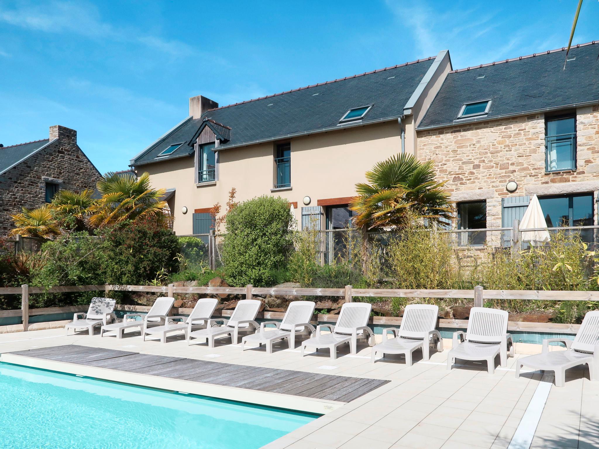 Photo 1 - 2 bedroom House in Cancale with swimming pool and sea view