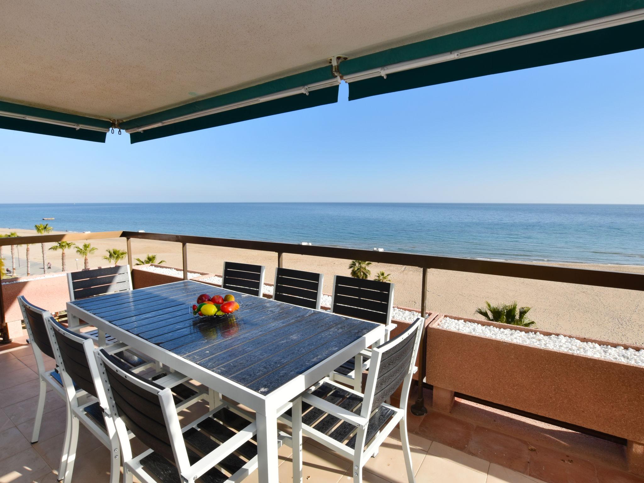 Foto 1 - Apartamento de 4 quartos em Torredembarra com piscina e vistas do mar