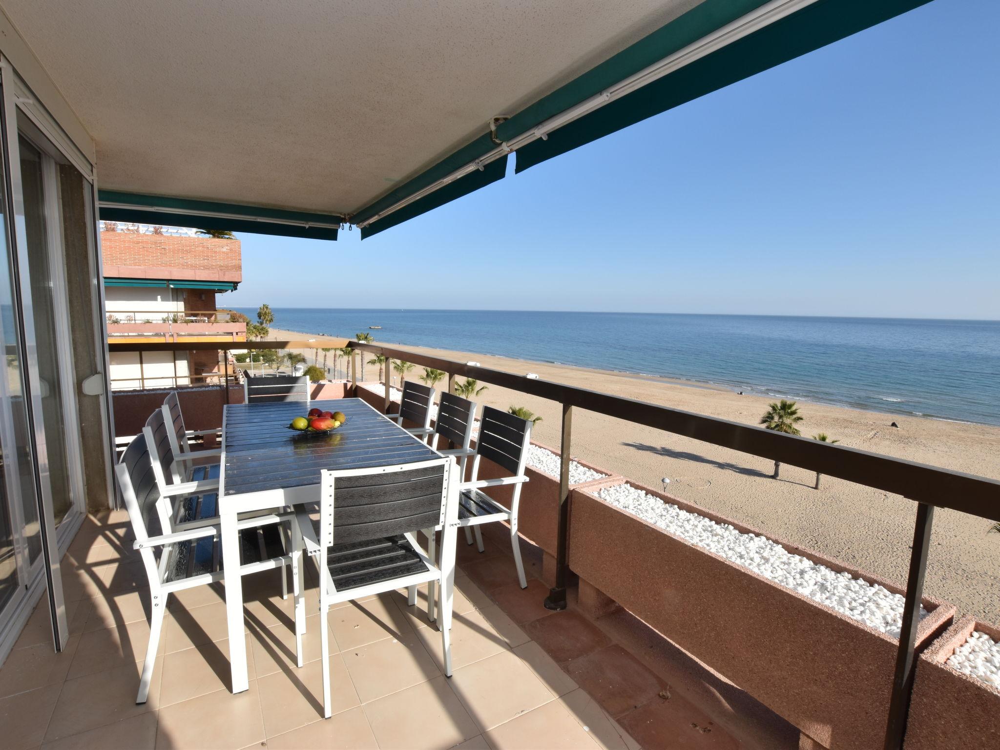 Foto 6 - Apartment mit 4 Schlafzimmern in Torredembarra mit schwimmbad und blick aufs meer