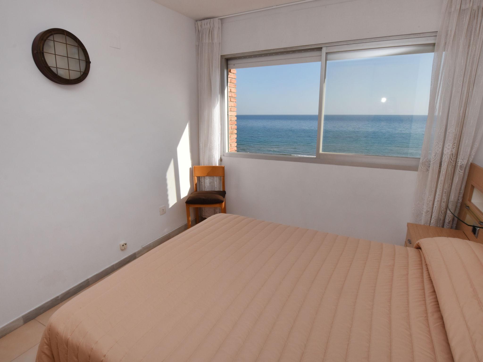 Foto 18 - Appartamento con 4 camere da letto a Torredembarra con piscina e vista mare