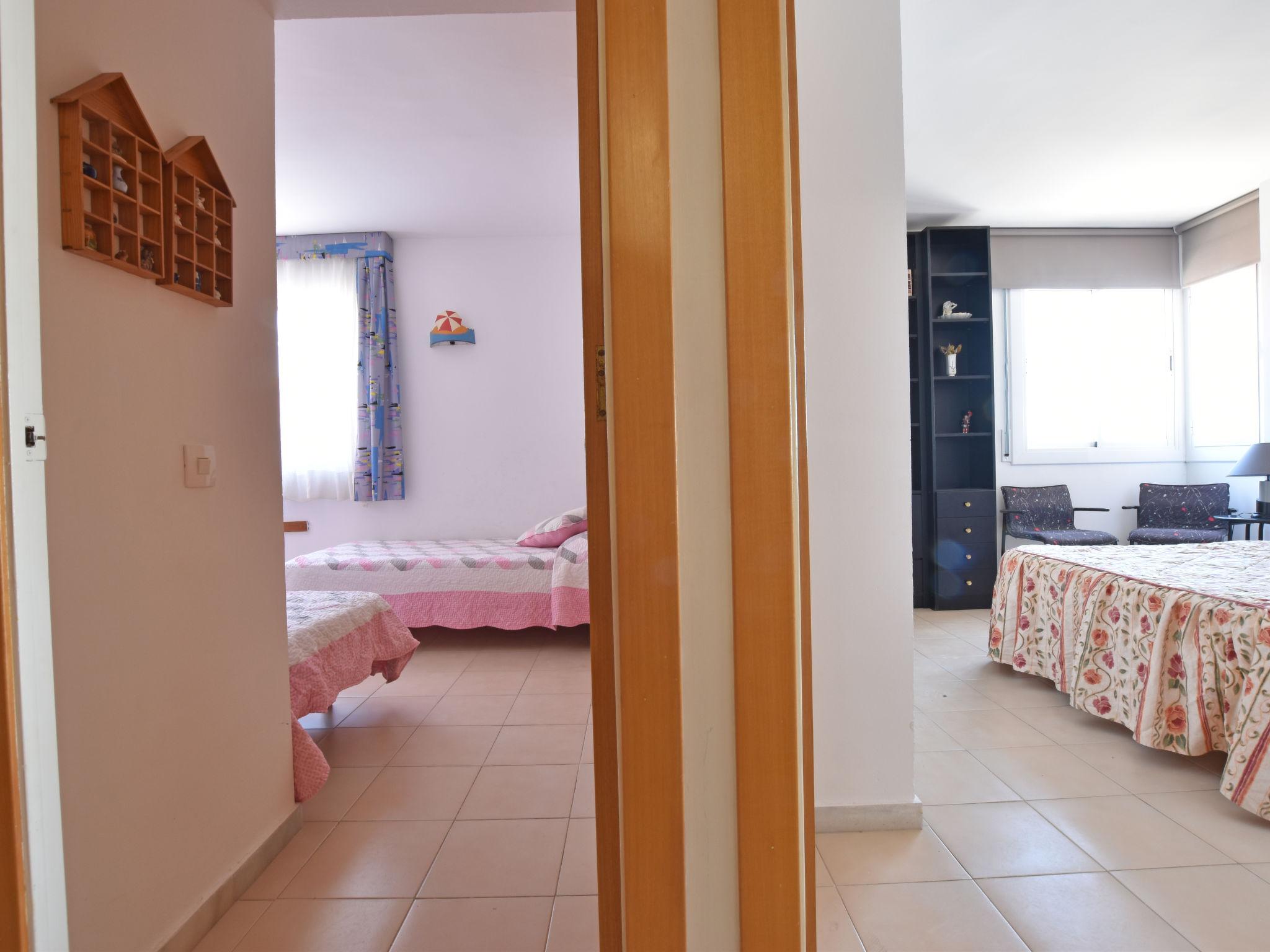 Photo 23 - 4 bedroom Apartment in Torredembarra with swimming pool and sea view