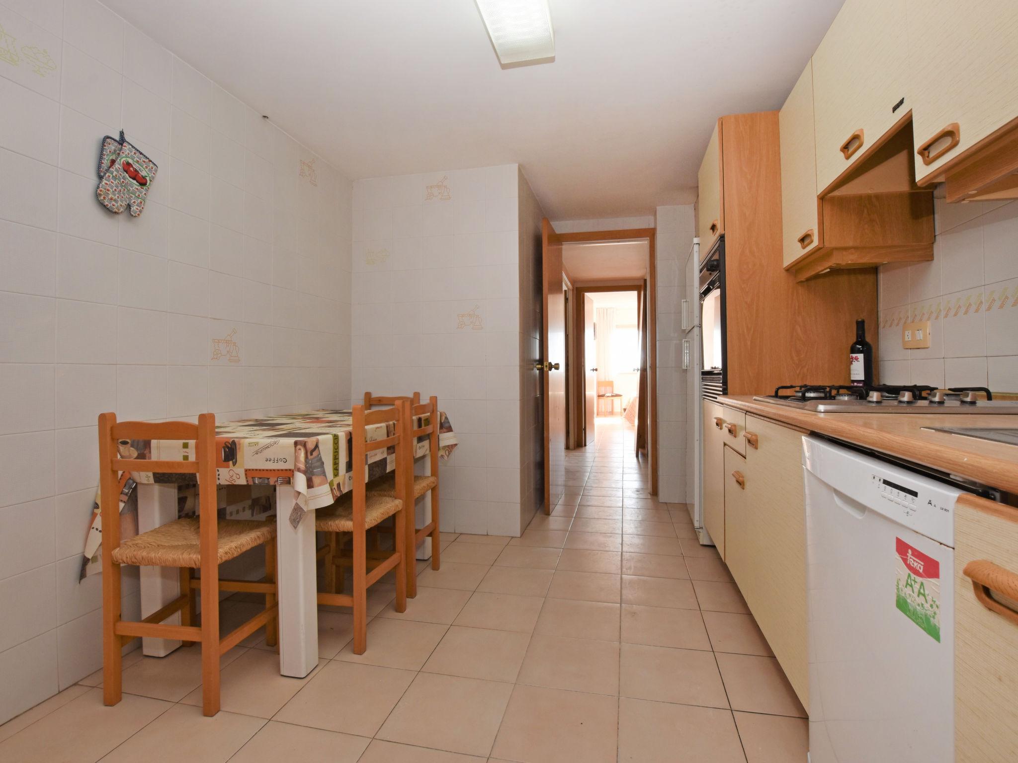 Photo 15 - 4 bedroom Apartment in Torredembarra with swimming pool and garden