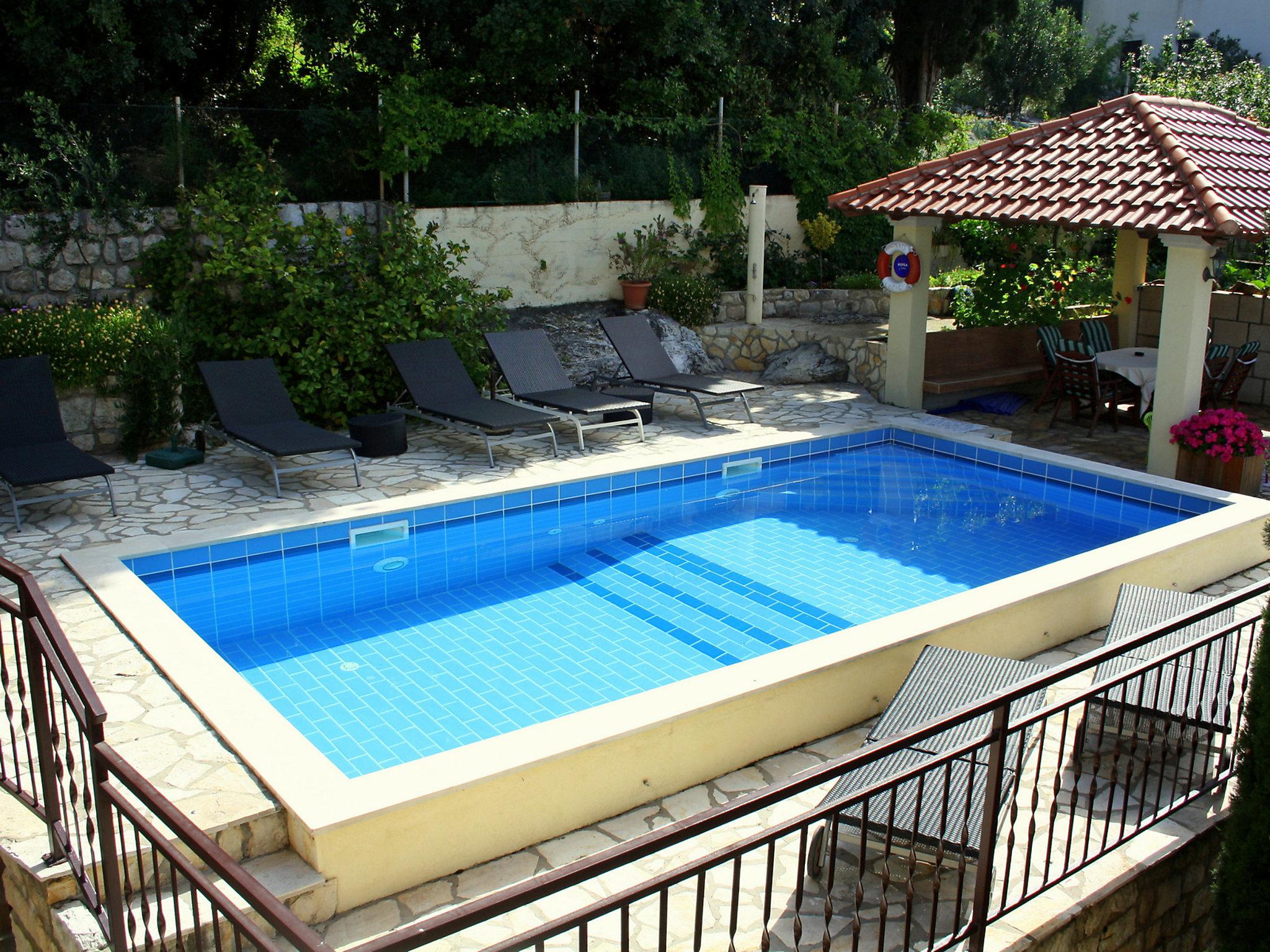 Foto 2 - Apartamento de 2 quartos em Dubrovnik com piscina e jardim