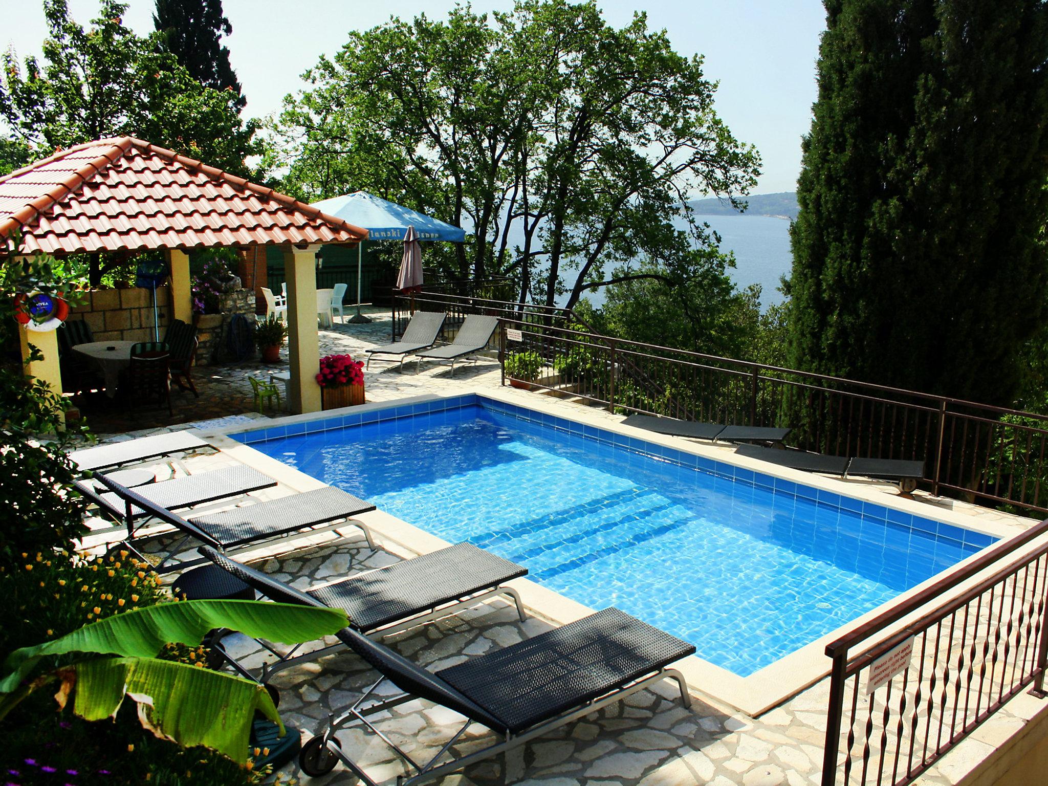 Foto 12 - Apartamento de 1 quarto em Dubrovnik com piscina e vistas do mar