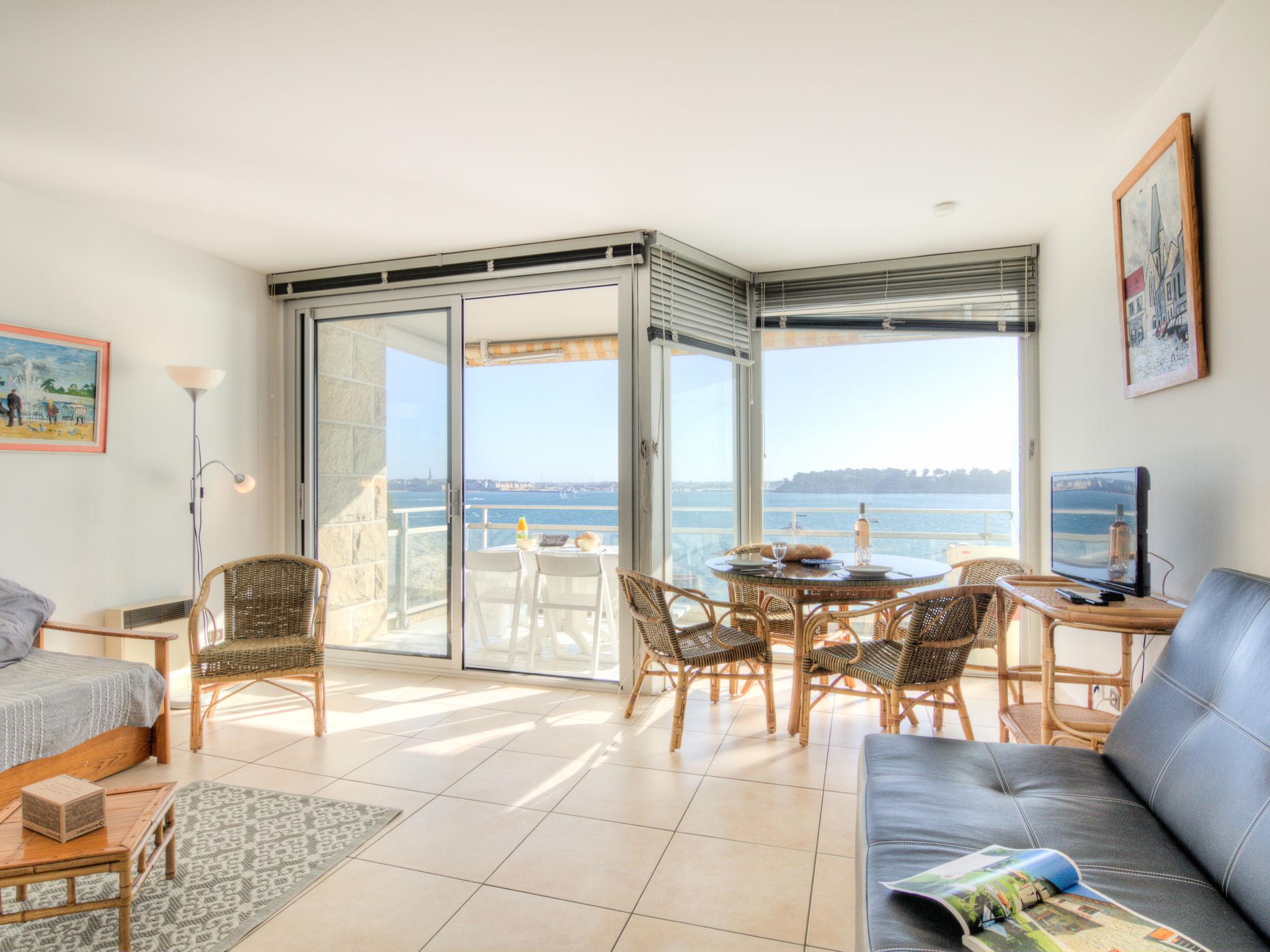 Foto 6 - Appartamento con 1 camera da letto a Dinard con terrazza e vista mare