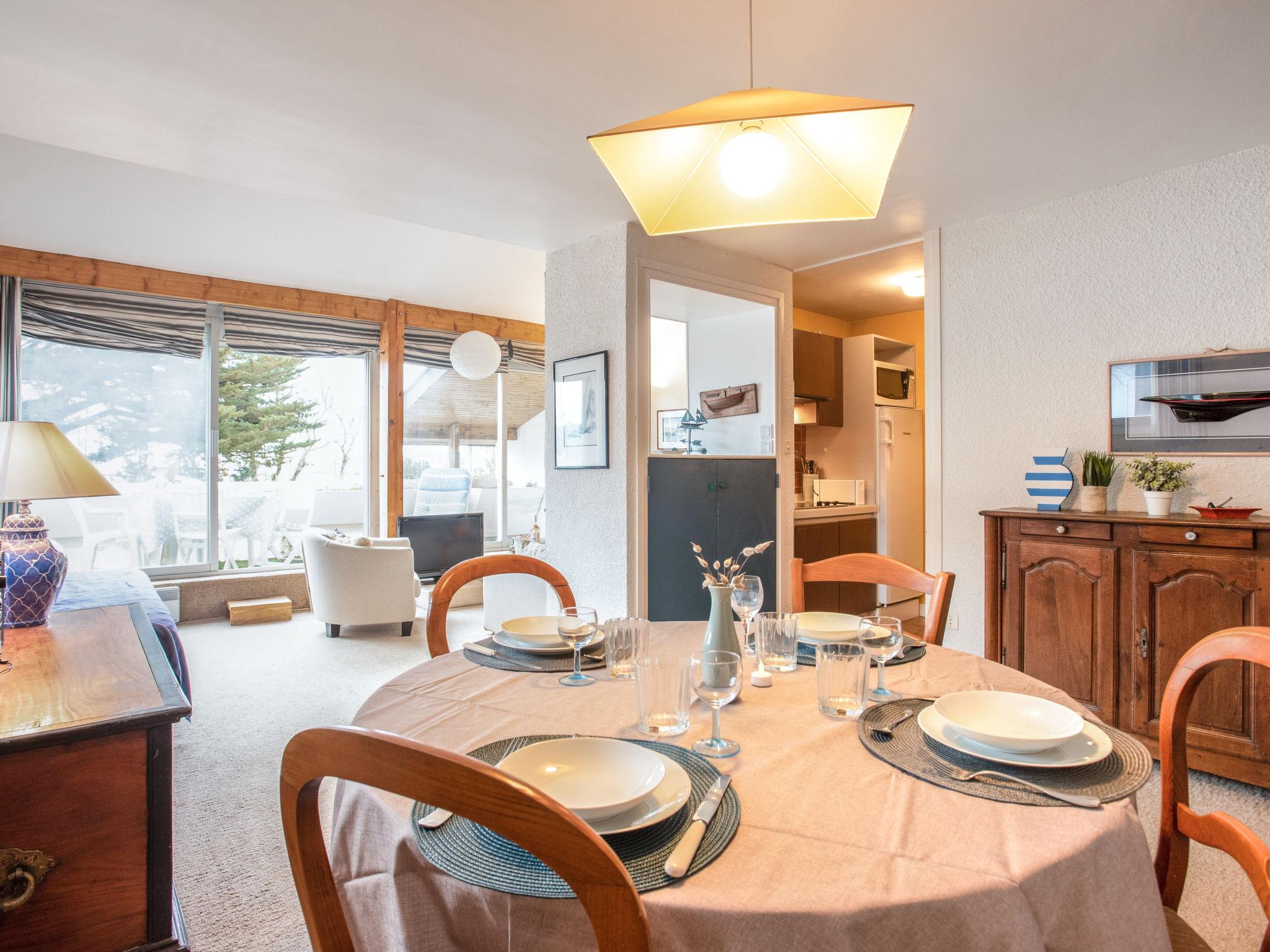 Photo 3 - 2 bedroom Apartment in La Trinité-sur-Mer with terrace and sea view