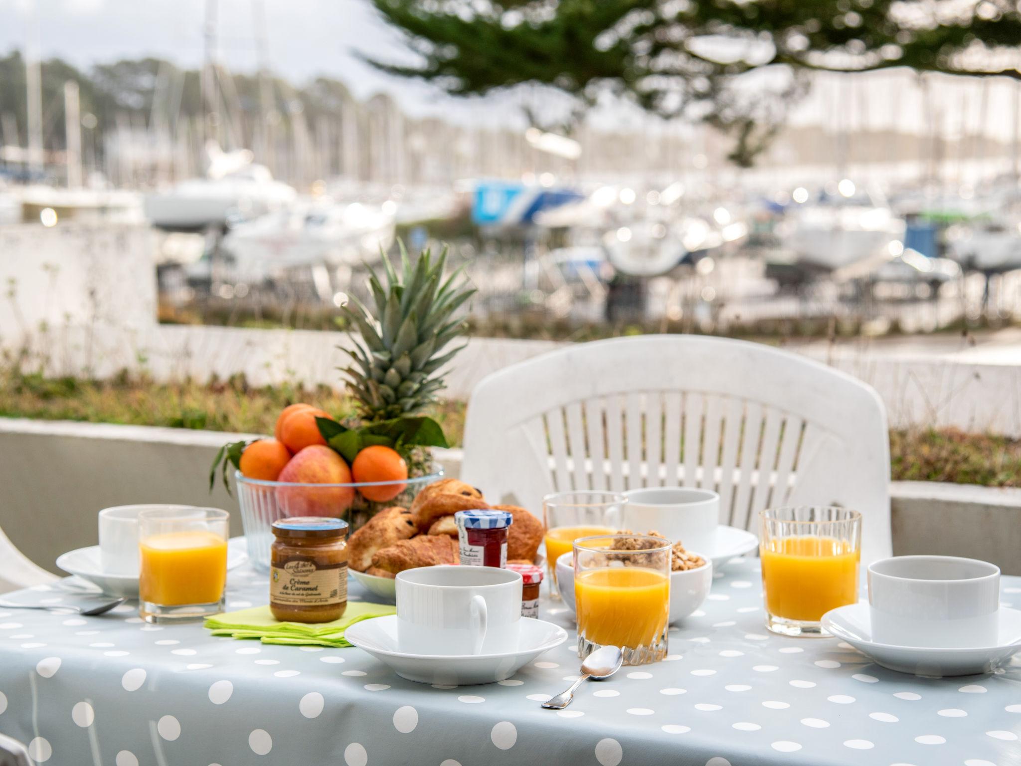 Foto 19 - Appartamento con 2 camere da letto a La Trinité-sur-Mer con terrazza e vista mare