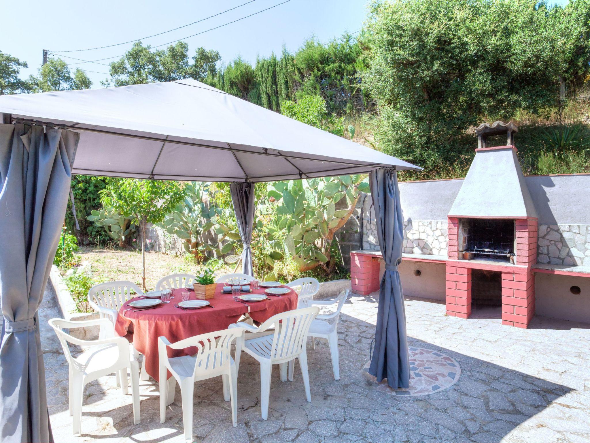 Photo 2 - Maison de 4 chambres à Vidreres avec piscine privée et vues à la mer