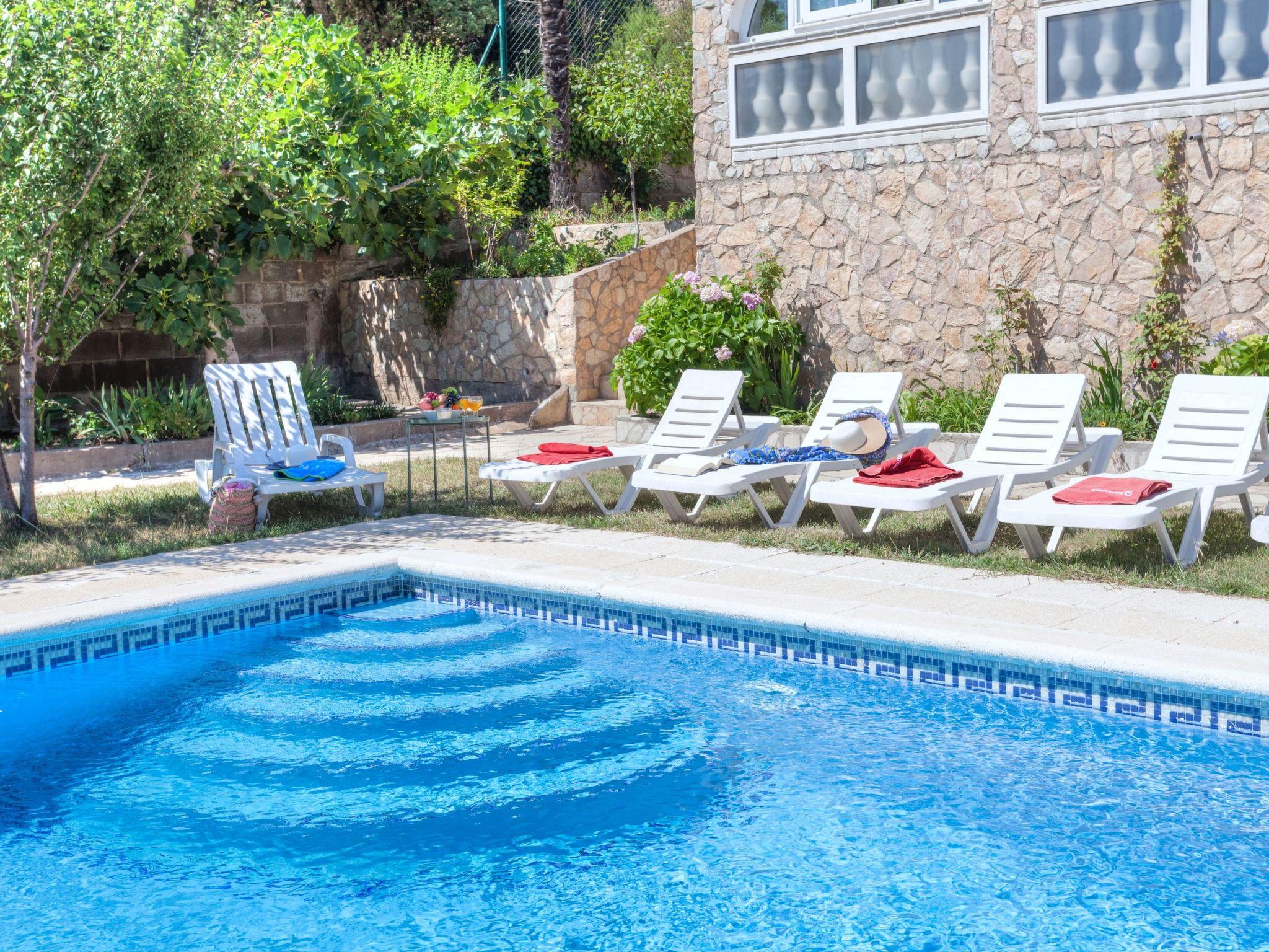 Photo 1 - Maison de 4 chambres à Vidreres avec piscine privée et vues à la mer