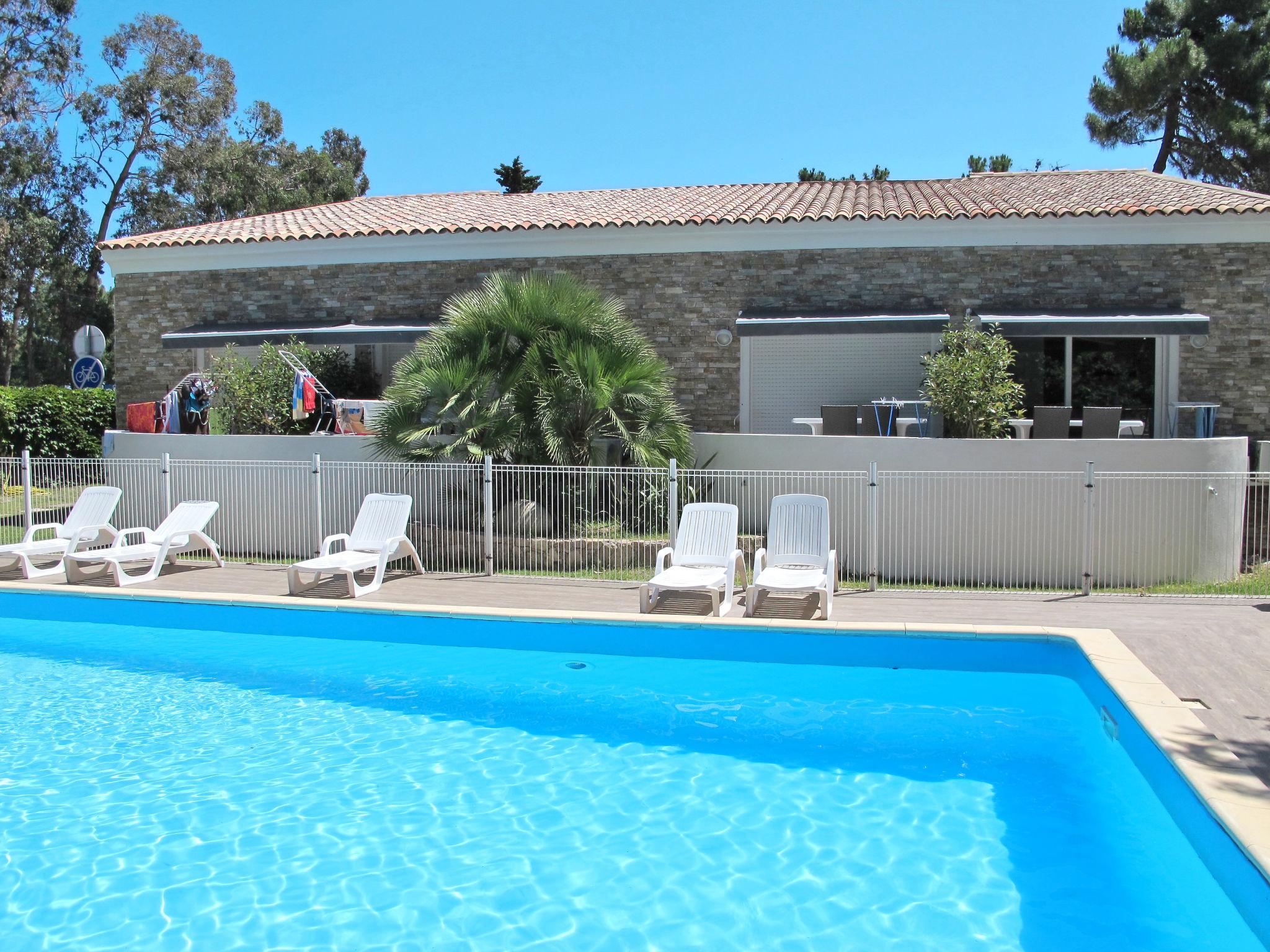 Photo 1 - Appartement de 2 chambres à Ghisonaccia avec piscine et vues à la mer