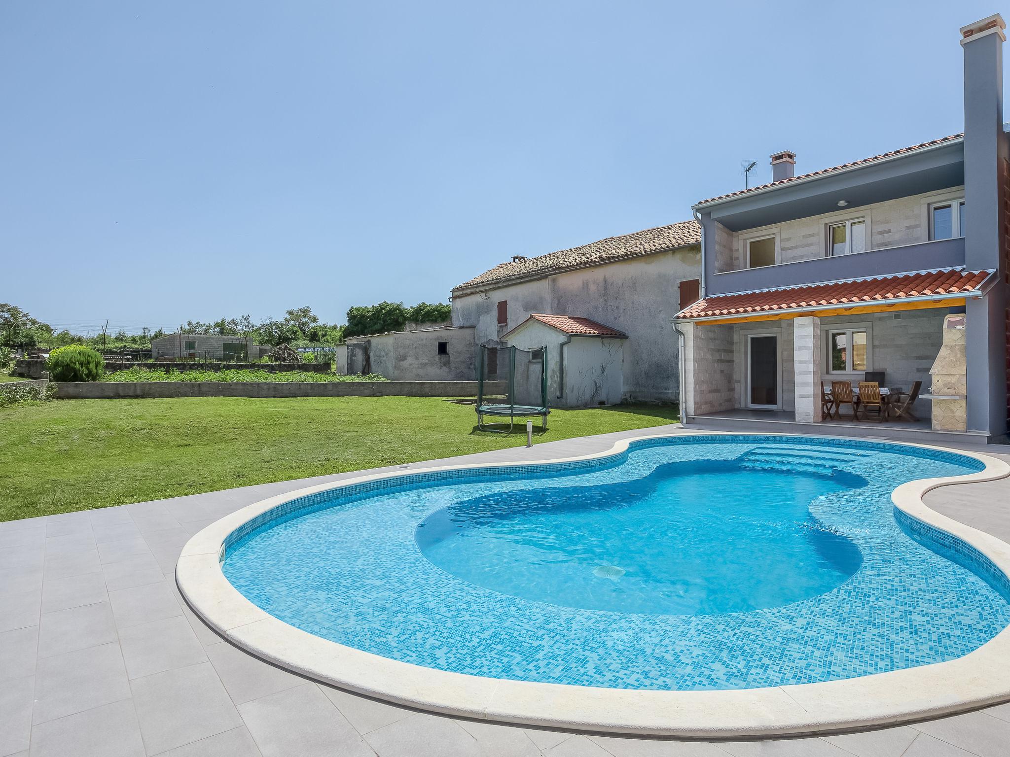 Foto 1 - Casa de 2 habitaciones en Marčana con piscina privada y vistas al mar