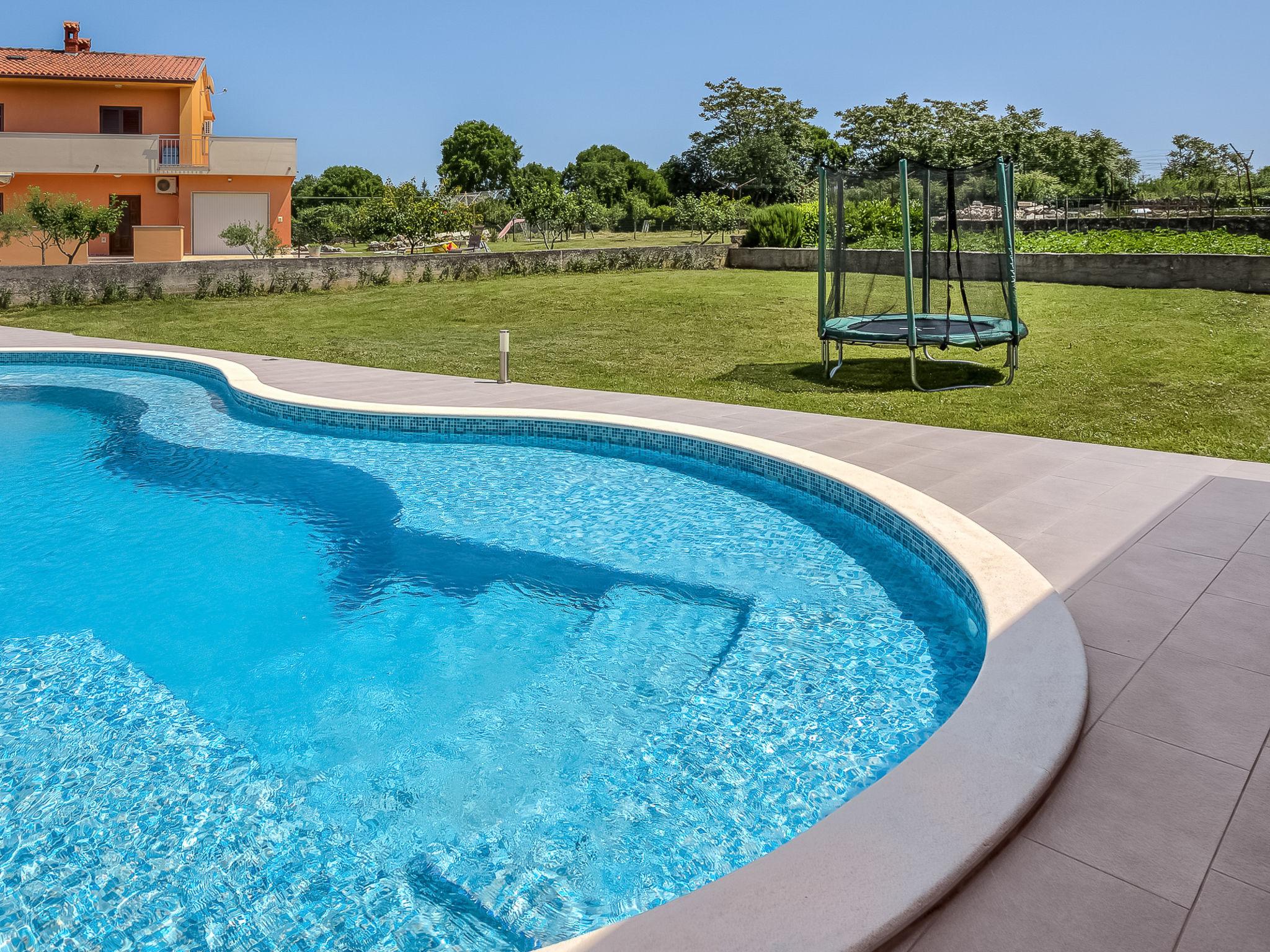 Photo 21 - Maison de 2 chambres à Marčana avec piscine privée et jardin