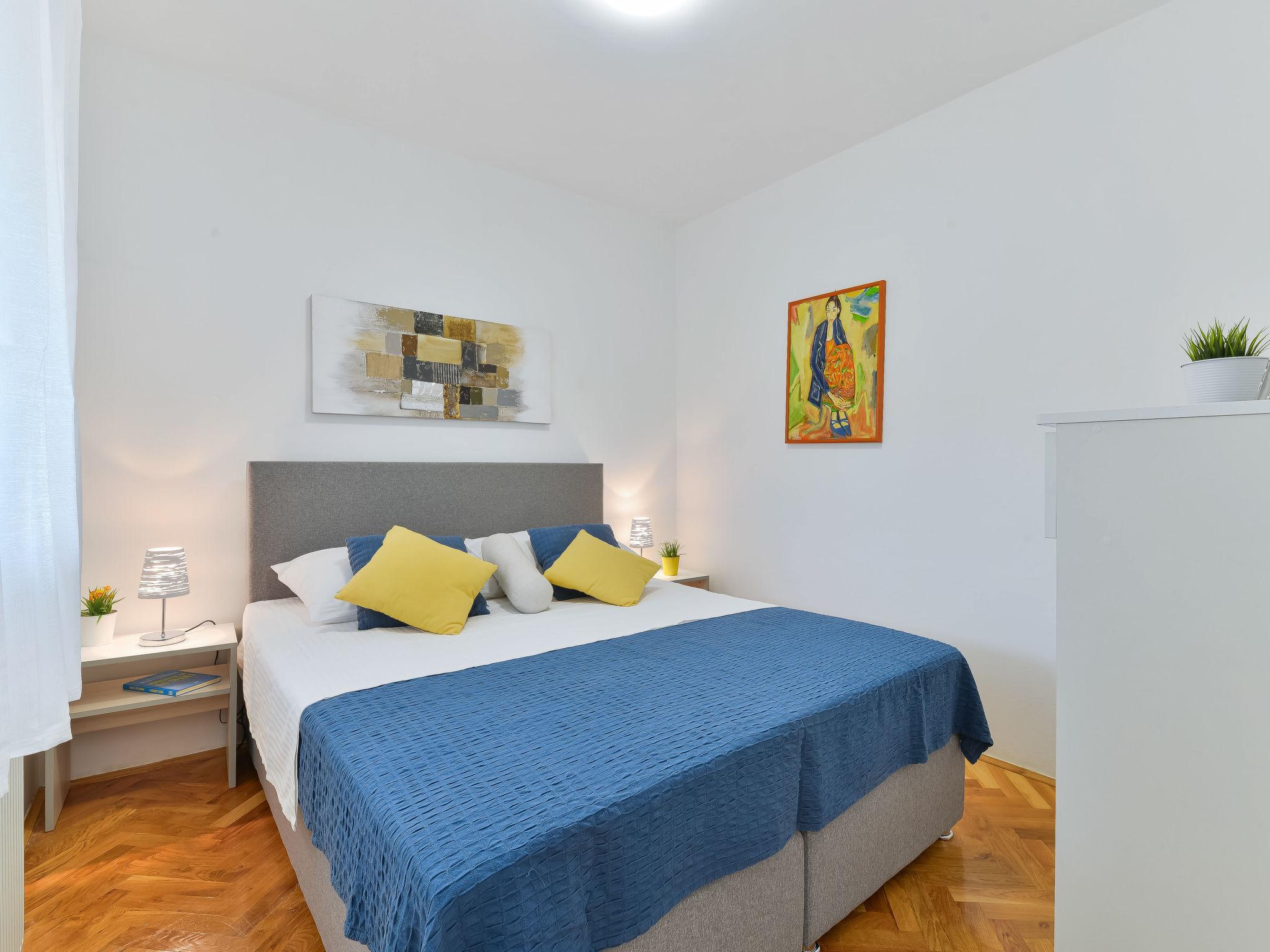 Foto 5 - Apartamento de 1 quarto em Novigrad com piscina e jardim