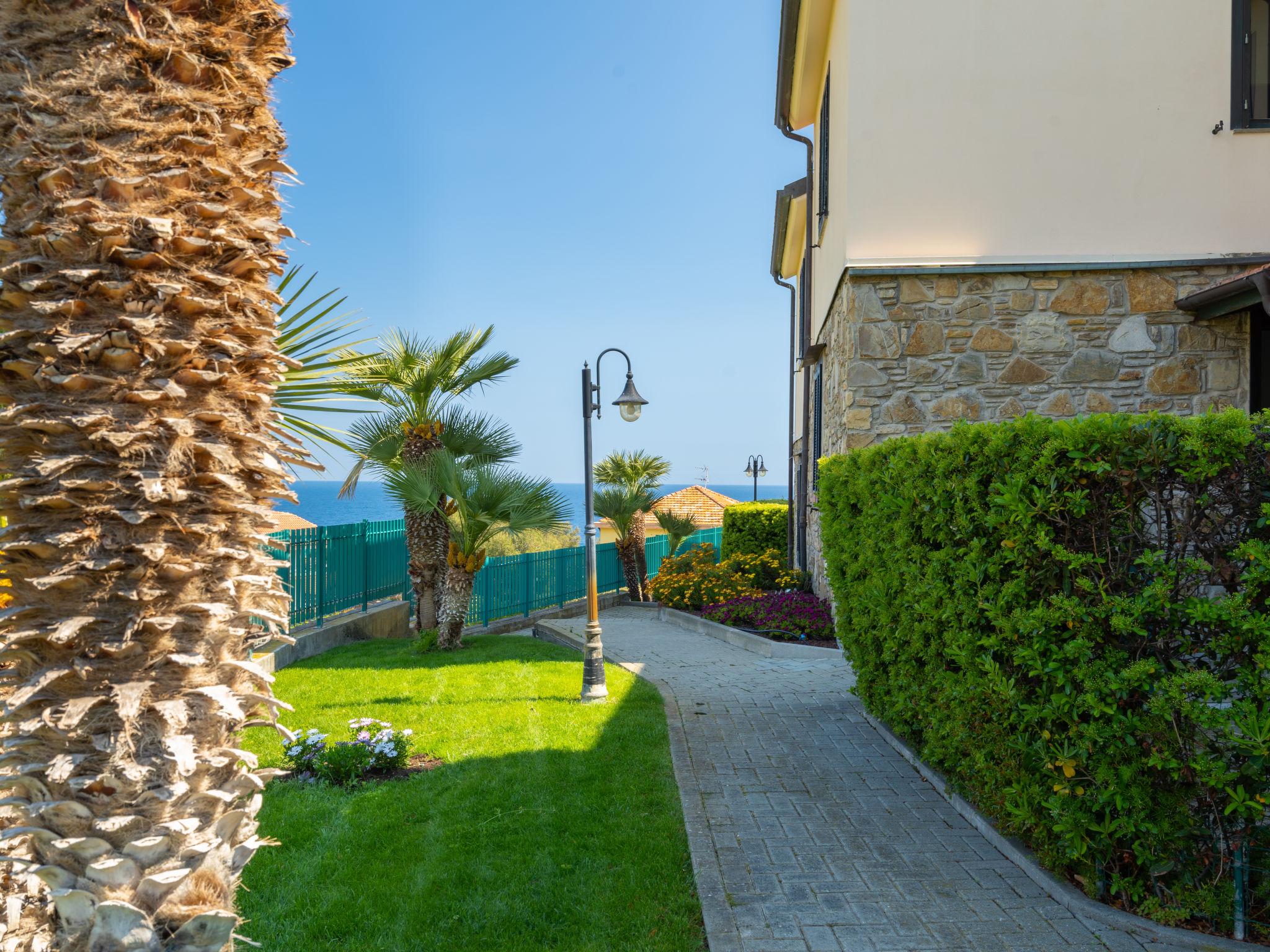 Foto 15 - Apartamento de 1 quarto em Cipressa com piscina e vistas do mar