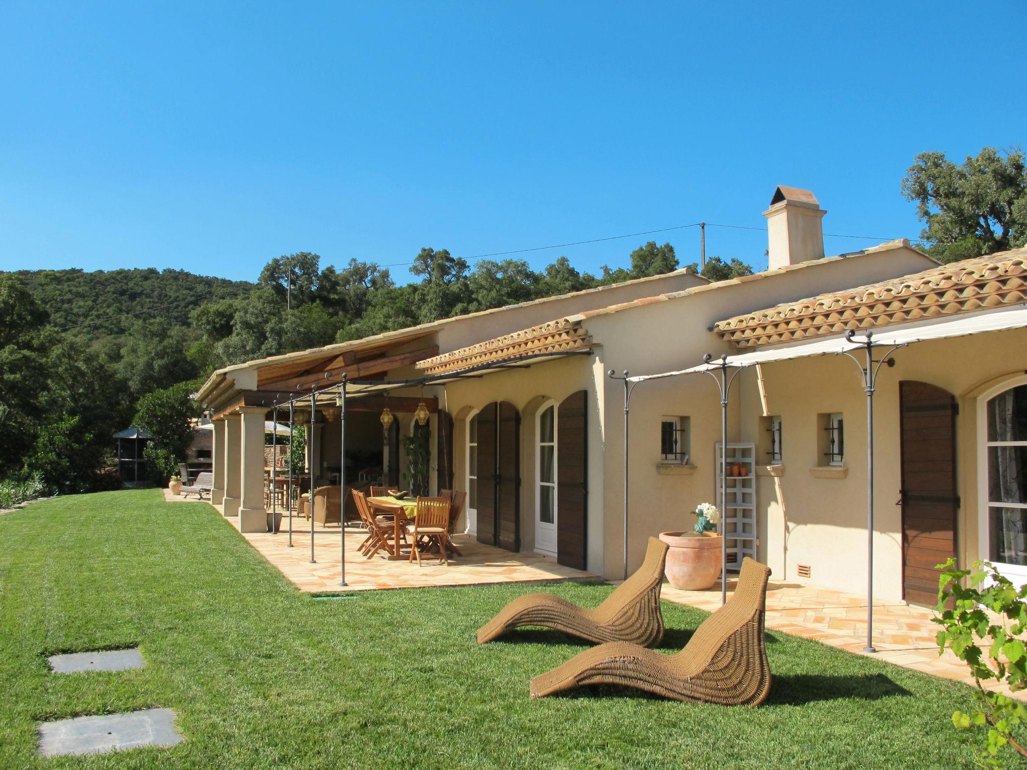 Foto 1 - Casa de 3 quartos em La Môle com piscina privada e jardim