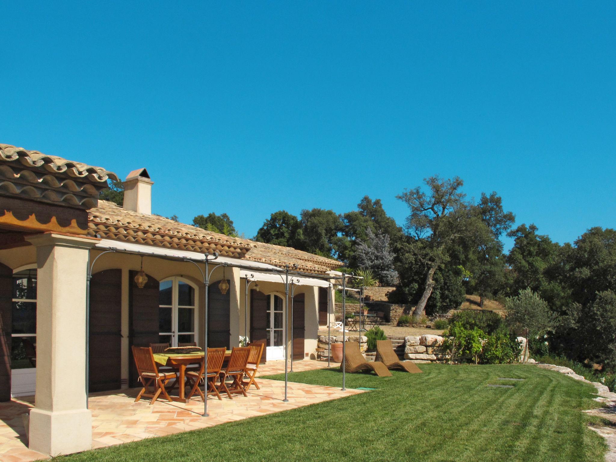 Foto 15 - Casa de 3 quartos em La Môle com piscina privada e terraço