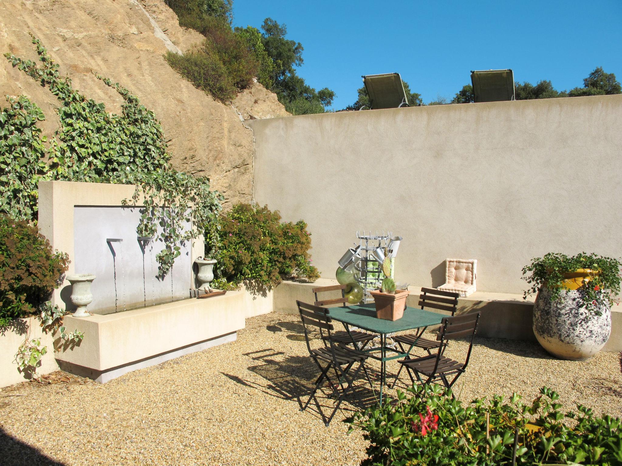 Photo 16 - Maison de 3 chambres à La Môle avec piscine privée et terrasse